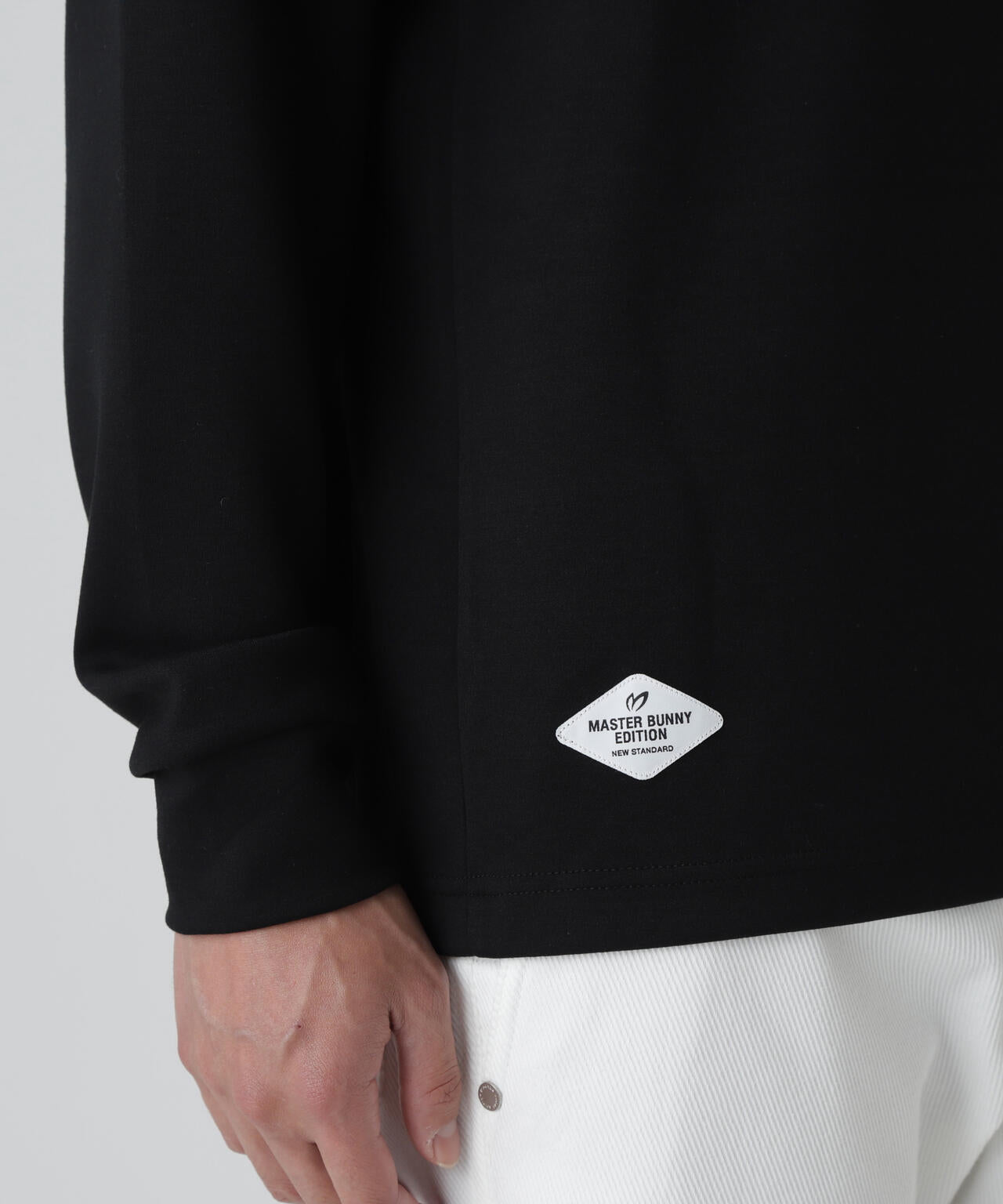 T/Rダンボール長袖ハイネックカットソー | MASTER BUNNY EDITION