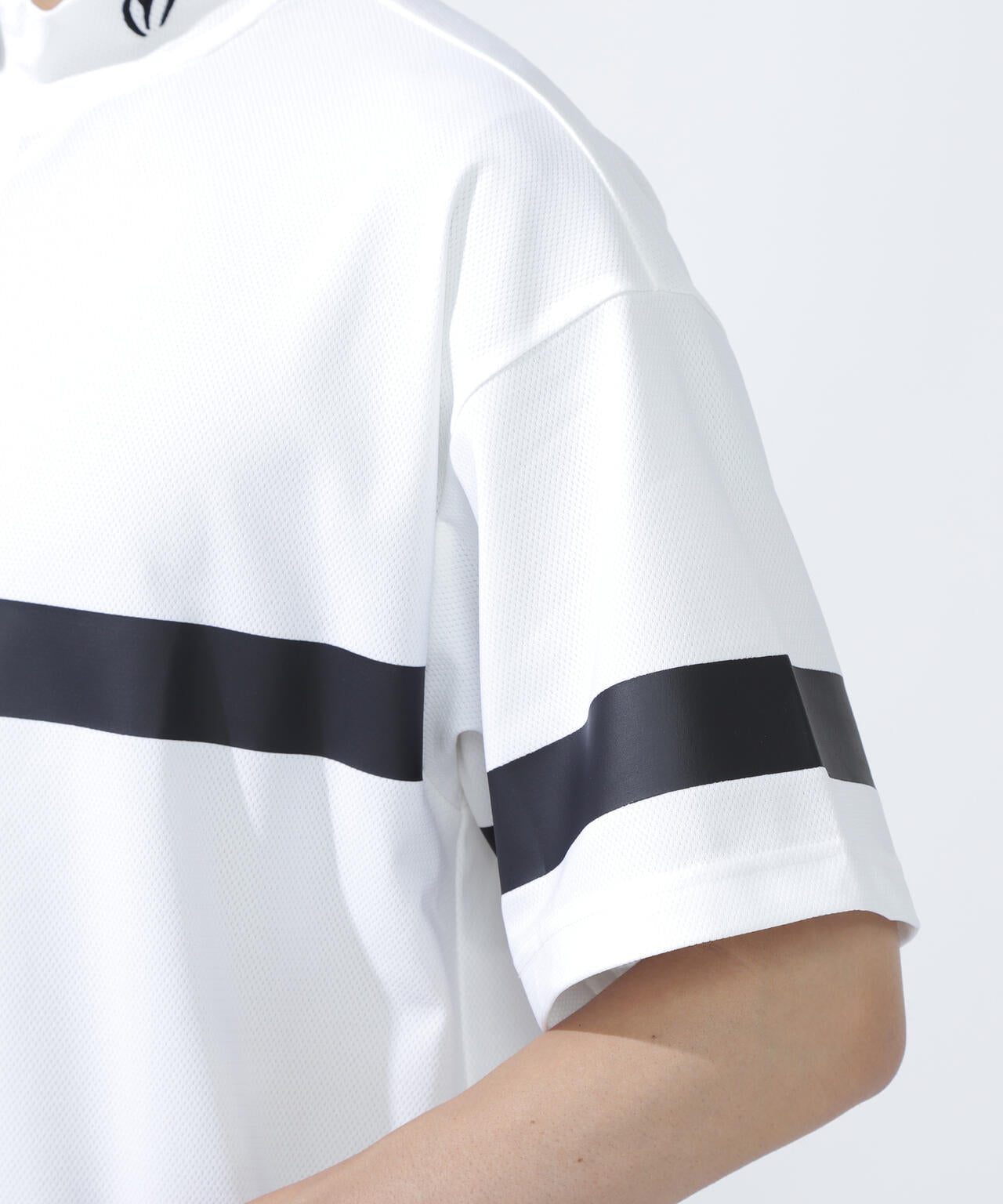 フルダルメッシュ半袖ハーフジップアップカットソー