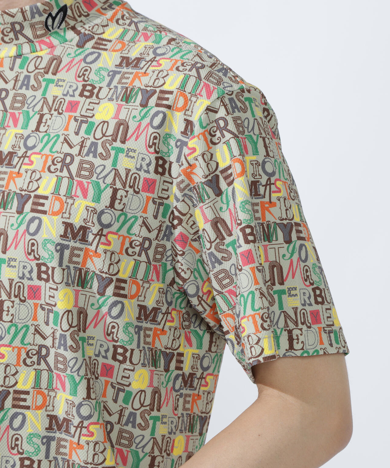 4WAYナイロントリコットマルチロゴプリント半袖モックネックカットソー