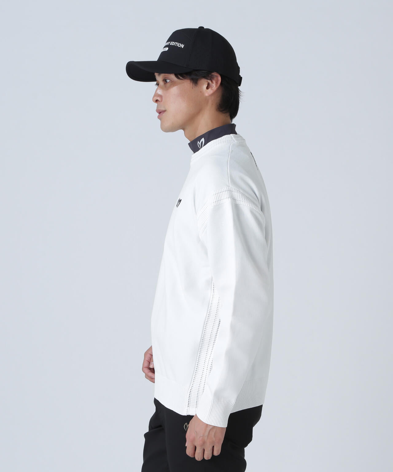 クルーネックニットプルオーバー | MASTER BUNNY EDITION（マスター