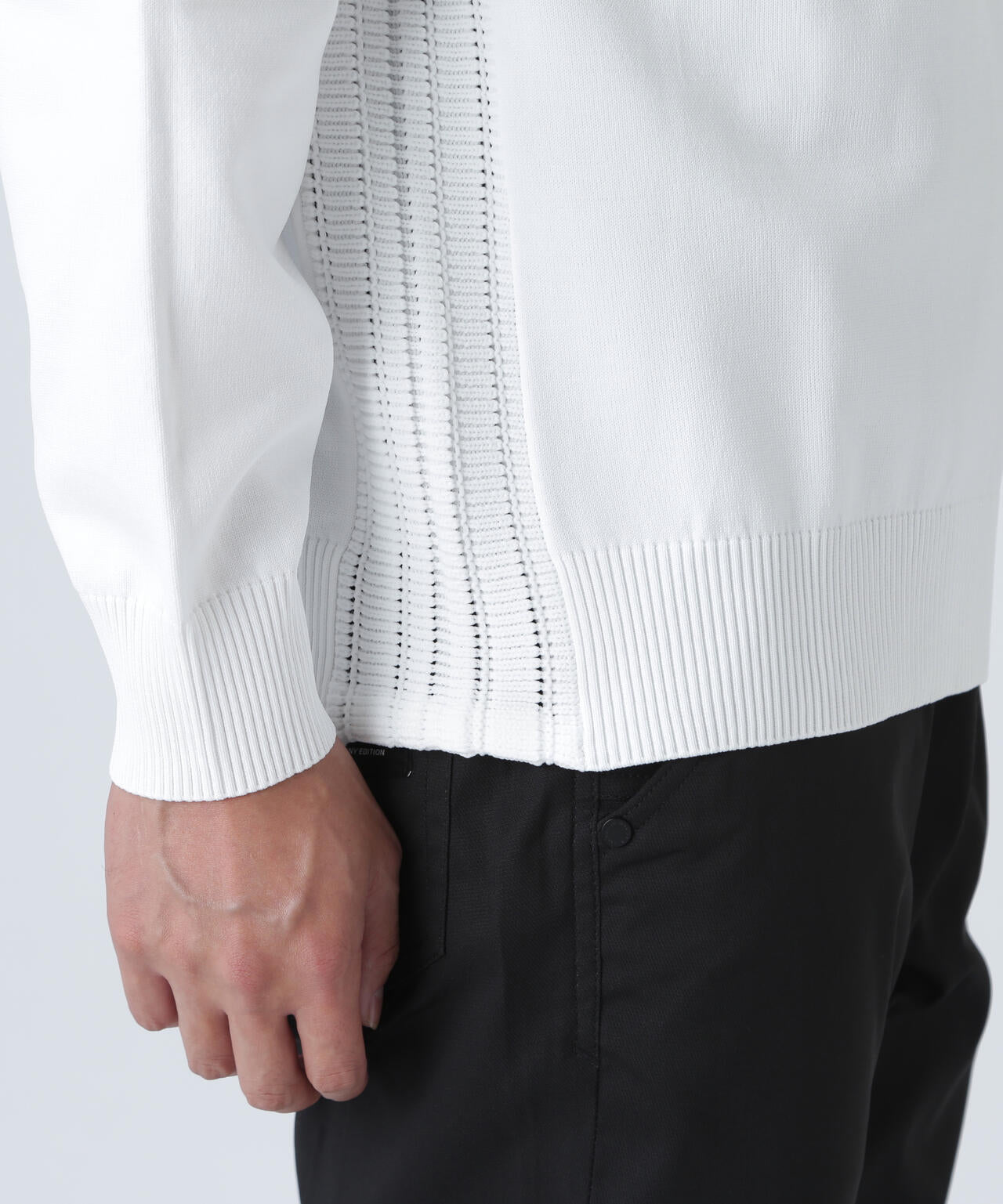 クルーネックニットプルオーバー | MASTER BUNNY EDITION（マスター