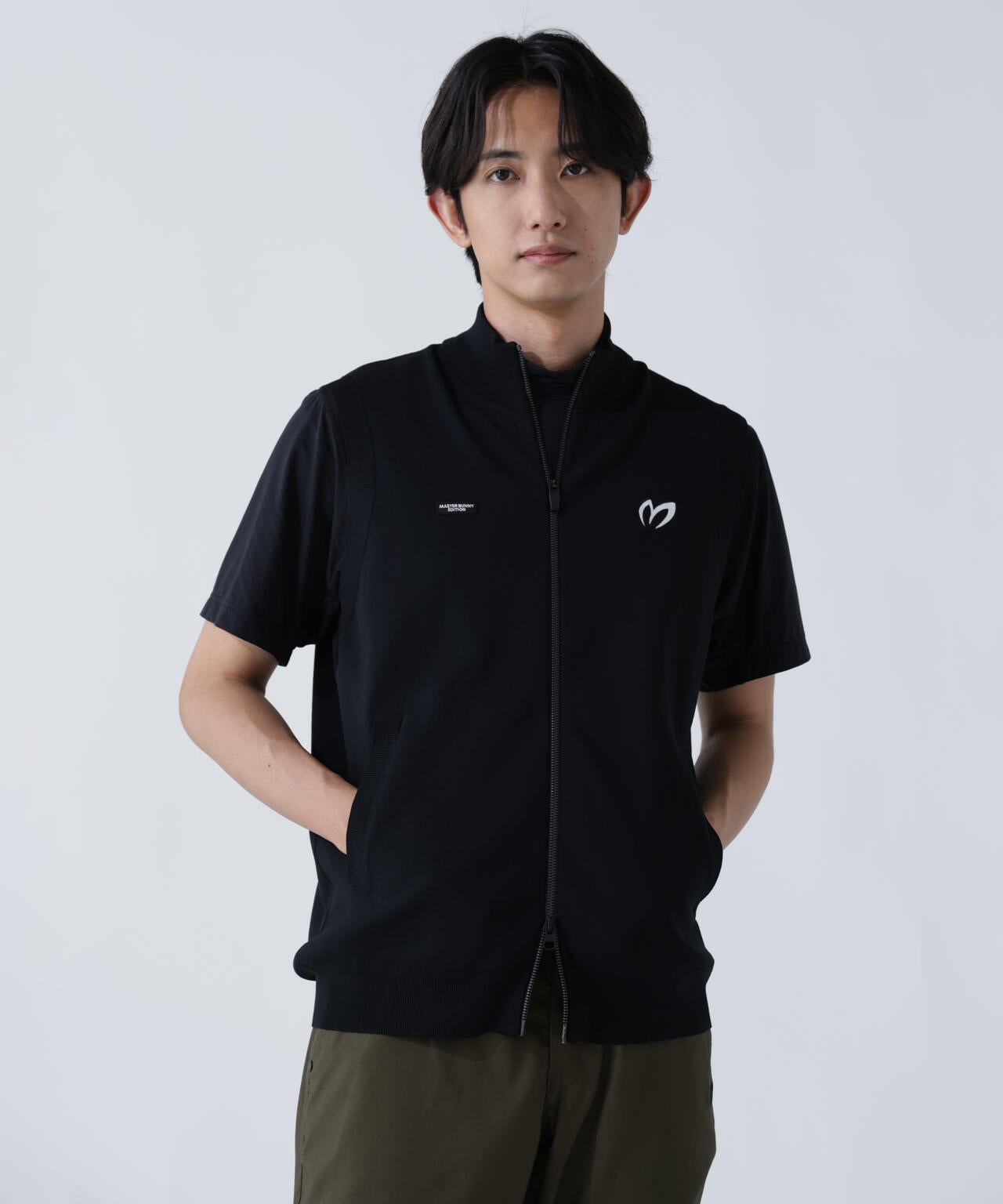 フルジップアップニットベスト