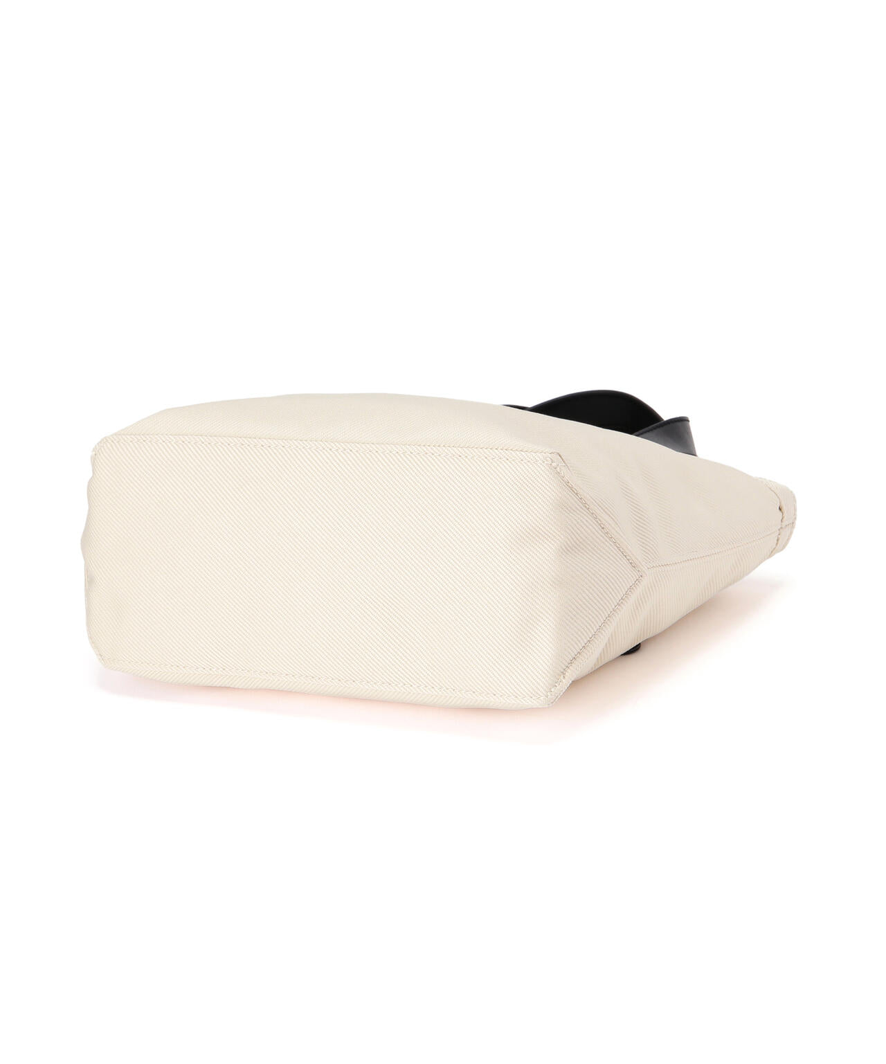 【公式オンライン限定】【SWAGGY BUNNY】カートバッグ (UNISEX)