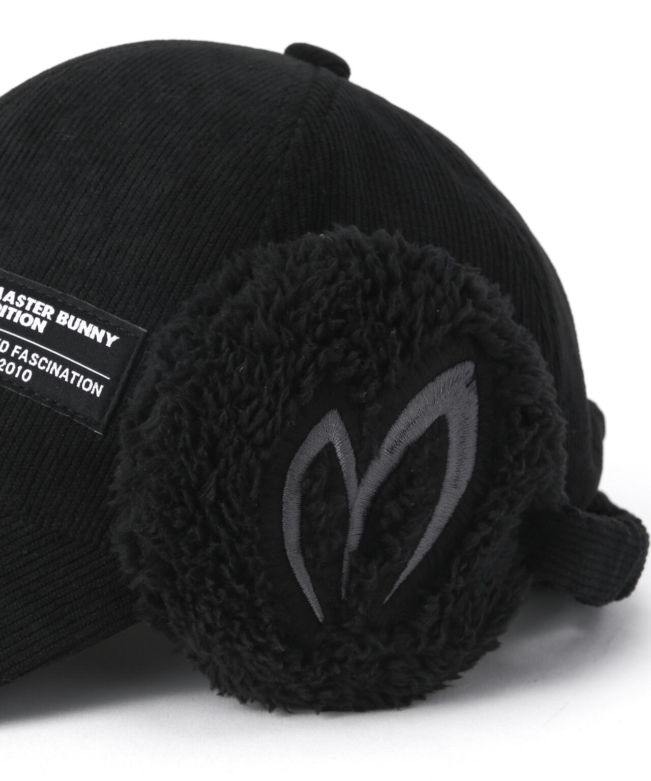 イヤーマフ付きキャップ (UNISEX) | MASTER BUNNY EDITION（マスター