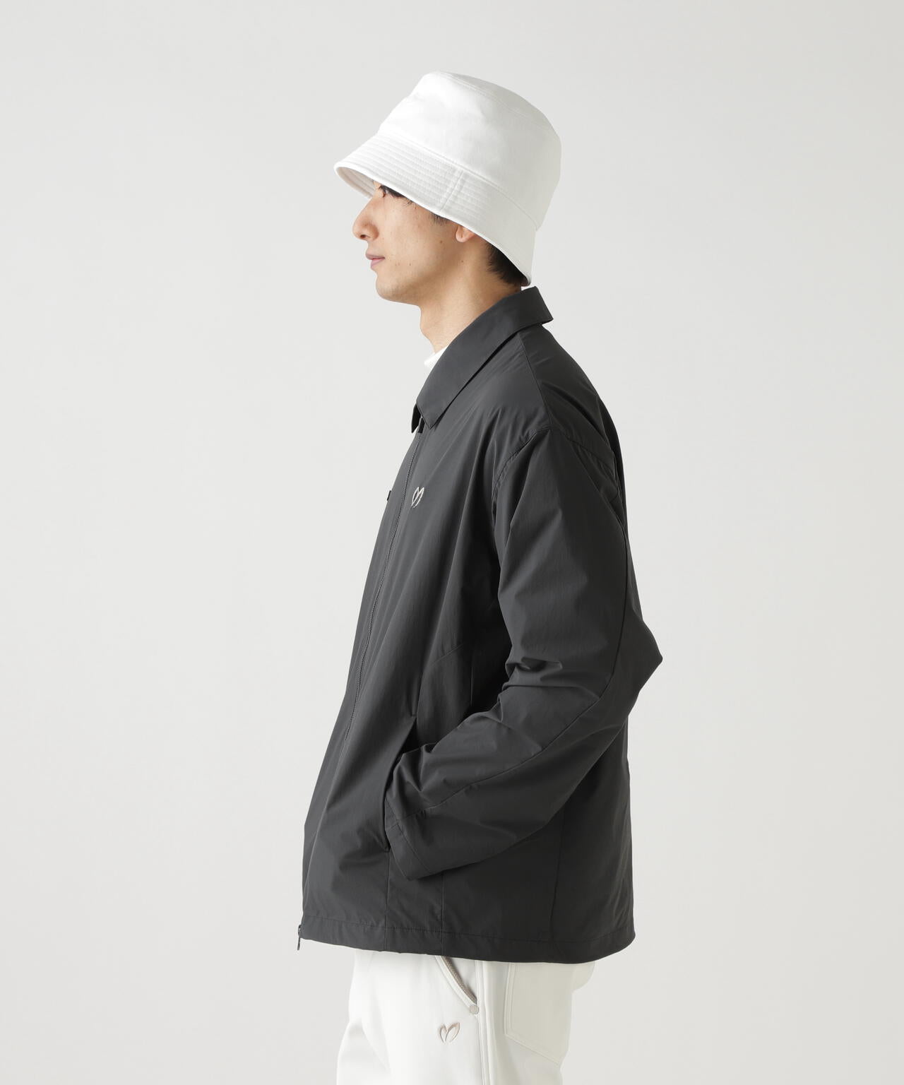 カジナイロンストレッチジップジャケット