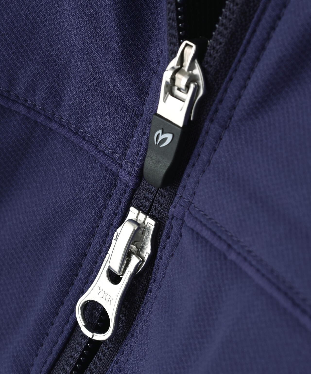 ナイロンストレッチブルゾン