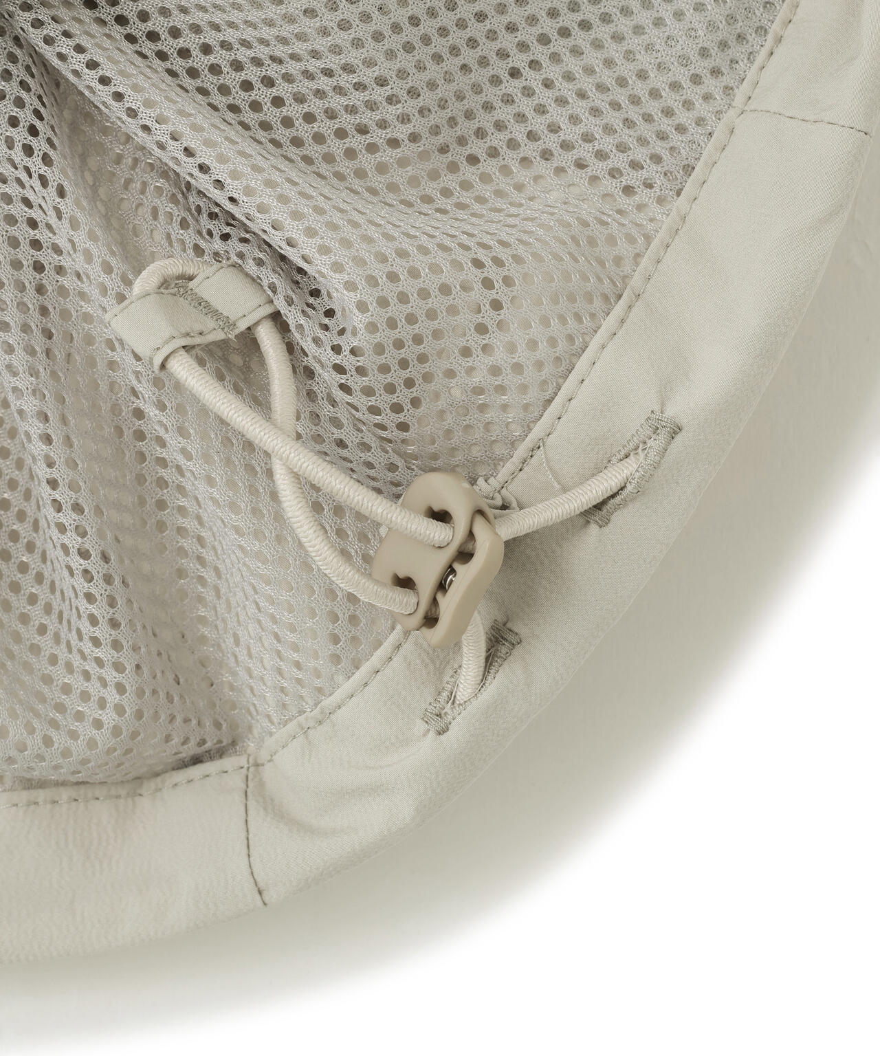 カジナイロンストレッチハーフジップアップベスト