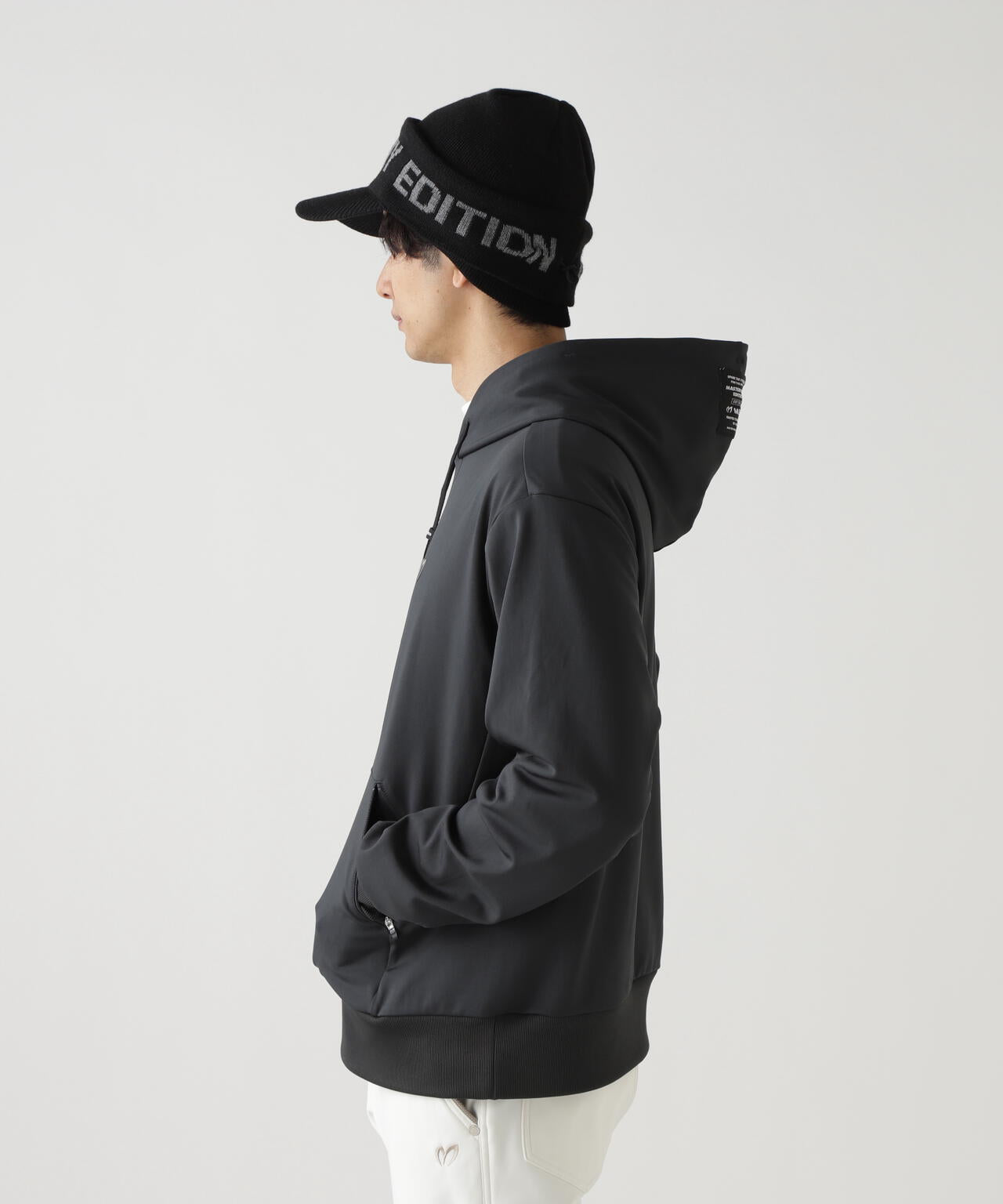 カチオンポリエステルポンチプルオーバーフーディ | MASTER BUNNY