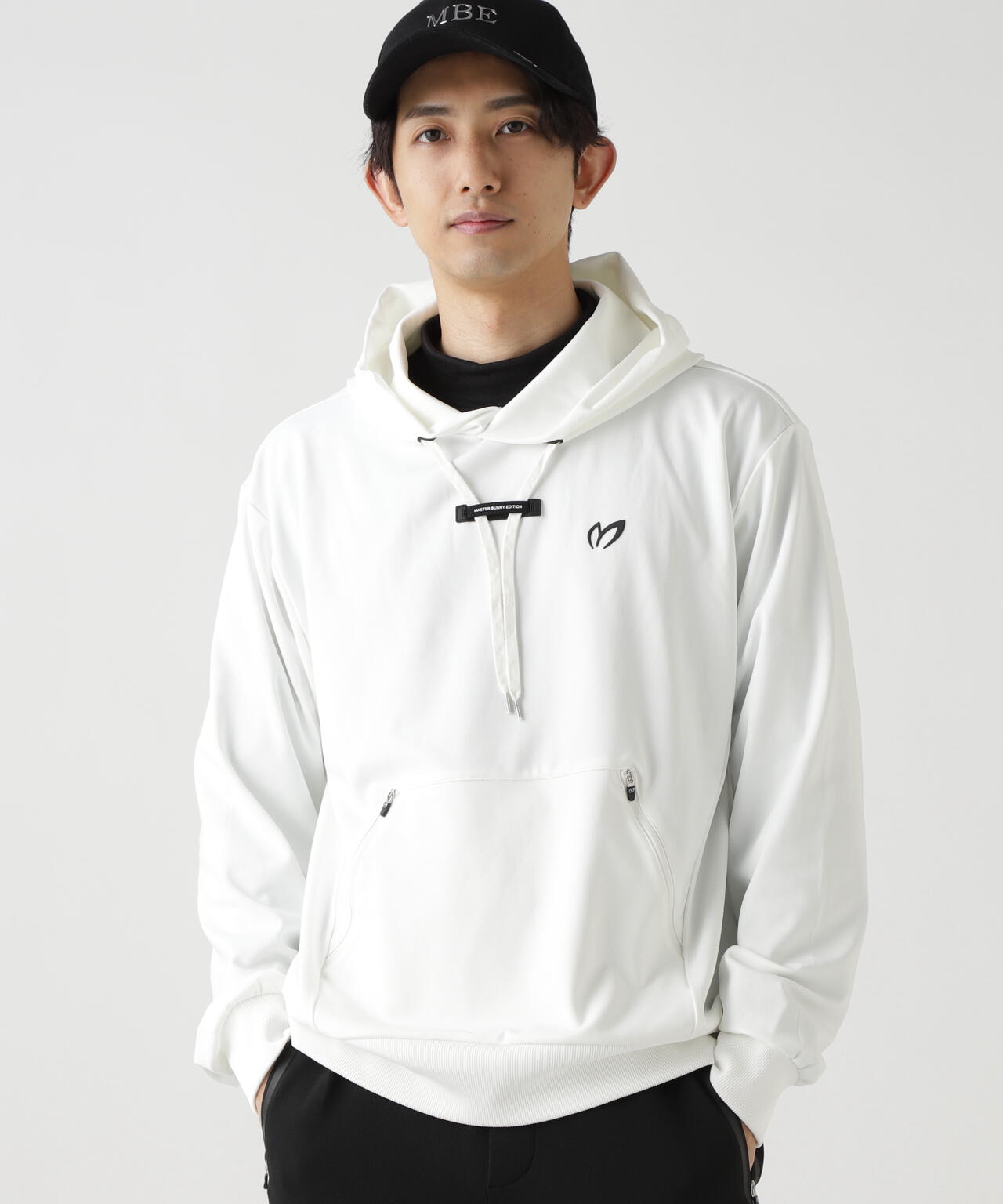 カチオンポリエステルポンチプルオーバーフーディ | MASTER BUNNY