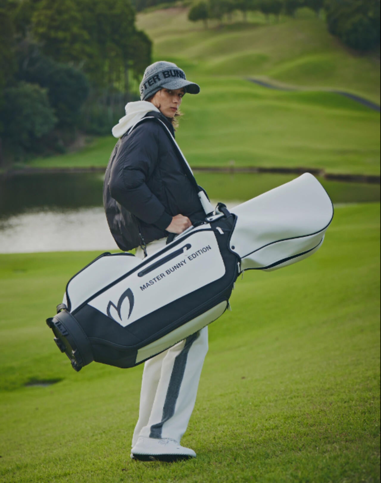 【シリアルナンバー入り】【公式オンライン限定】PU×バリスティック自立式キャディバッグ ＜46インチ対応＞ (UNISEX)