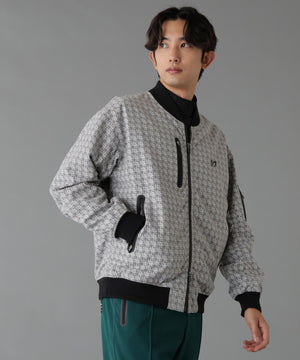 H:182cm/C:93/W:77/H:91 着用サイズ：5