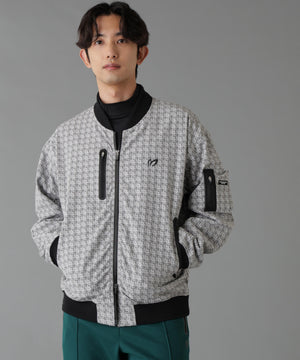 H:182cm/C:93/W:77/H:91 着用サイズ：5