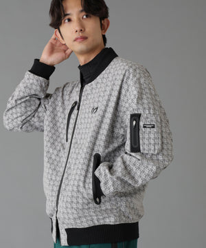 H:182cm/C:93/W:77/H:91 着用サイズ：5