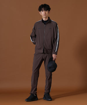 H:182cm/C:93/W:77/H:91 着用サイズ：5