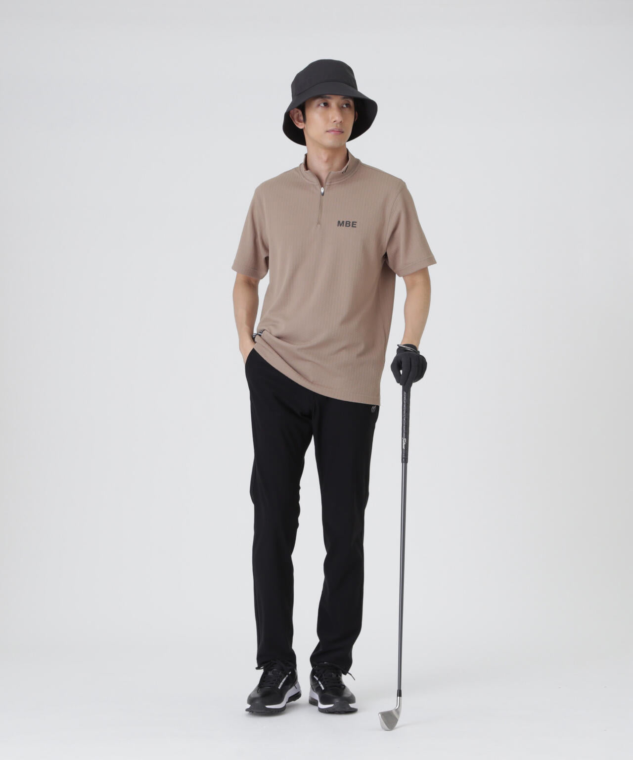 H:182cm/C:93/W:77/H:91 着用サイズ：5