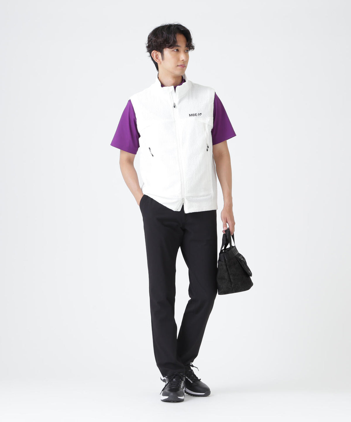 H:182cm/C:93/W:77/H:91 着用サイズ：5