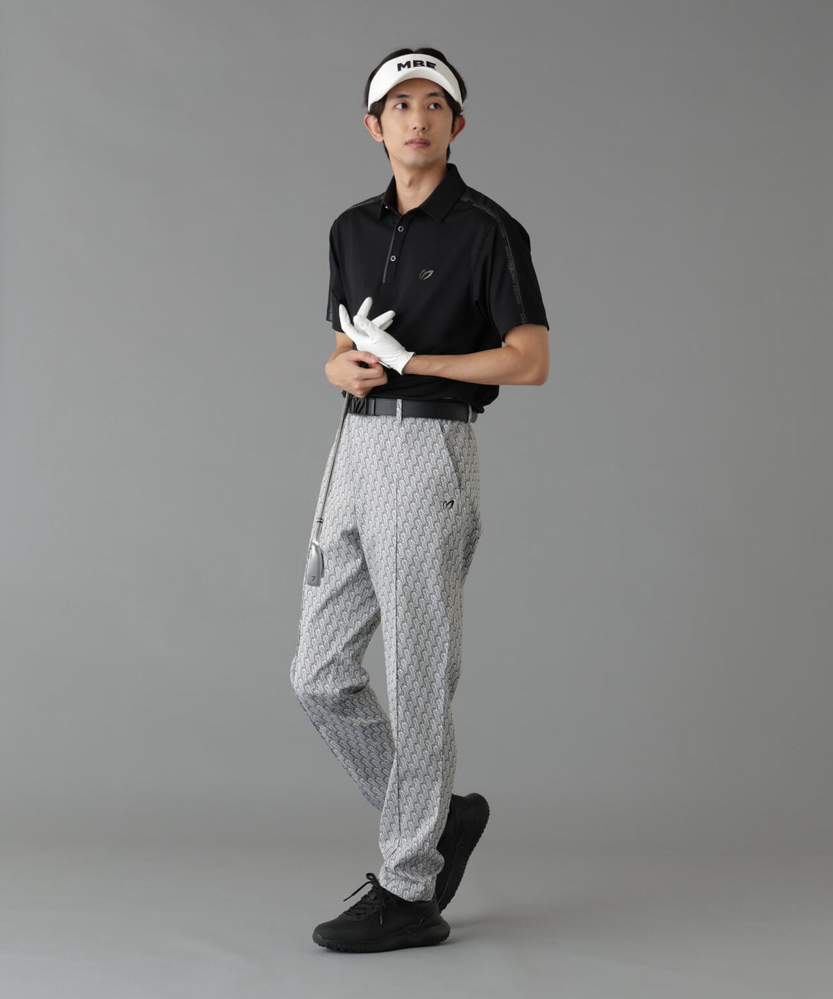 H:182cm/C:93/W:77/H:91 着用サイズ：5