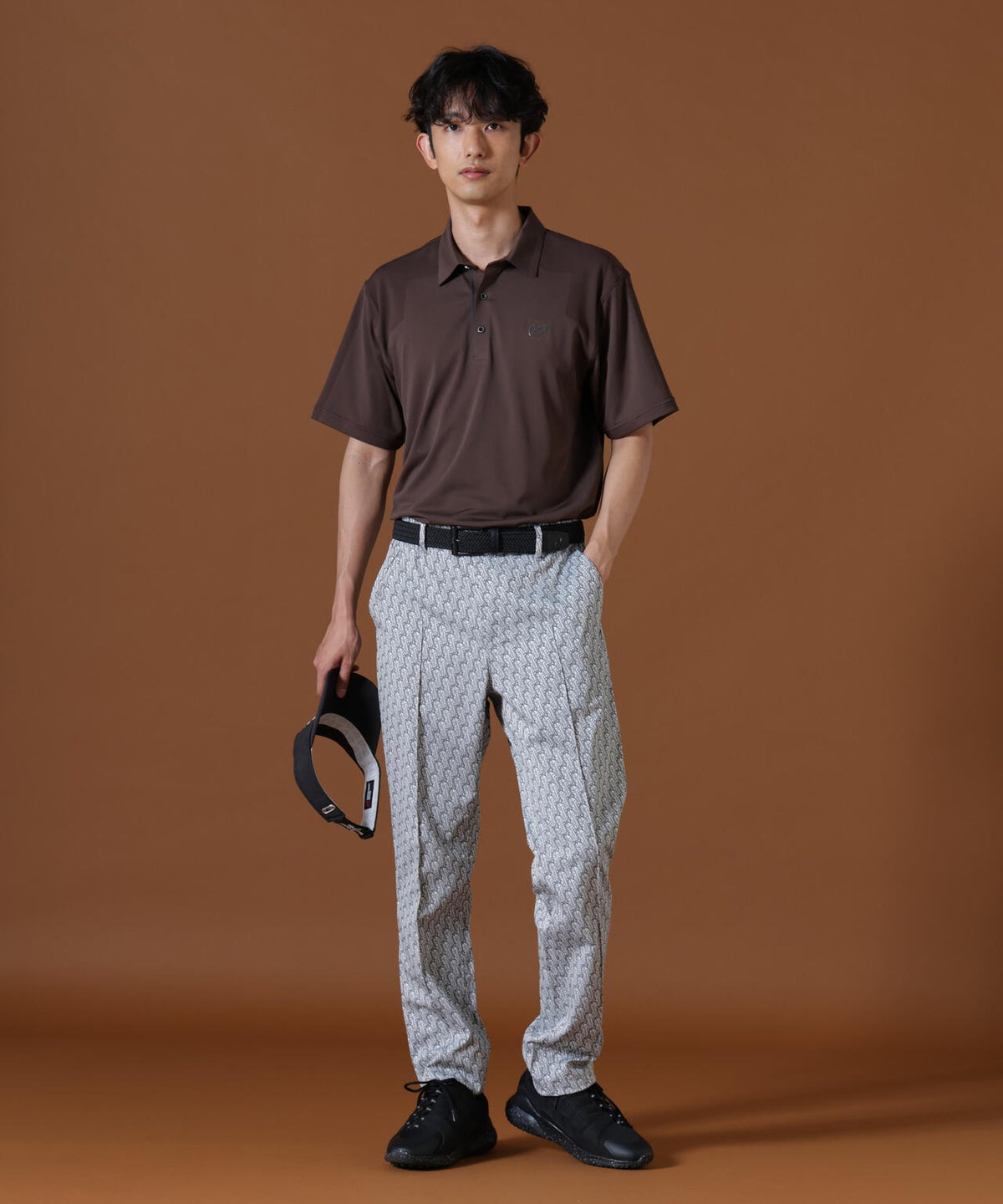 H:182cm/C:93/W:77/H:91 着用サイズ：5