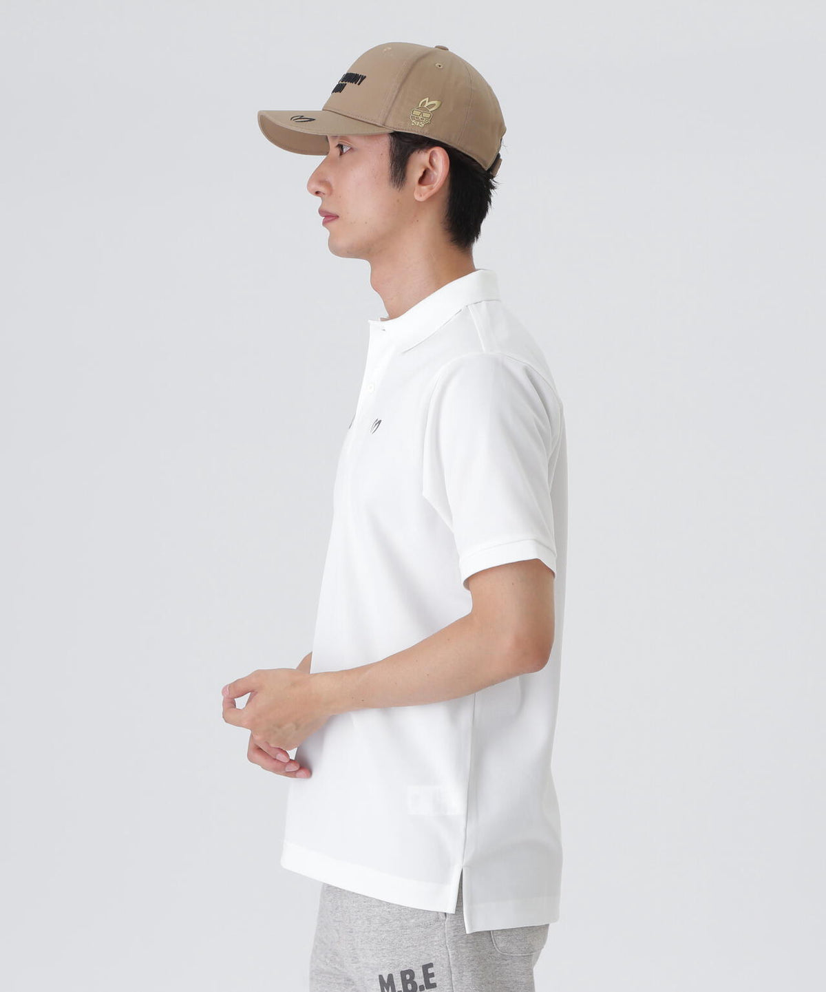 H:182cm/C:93/W:77/H:91 着用サイズ：5