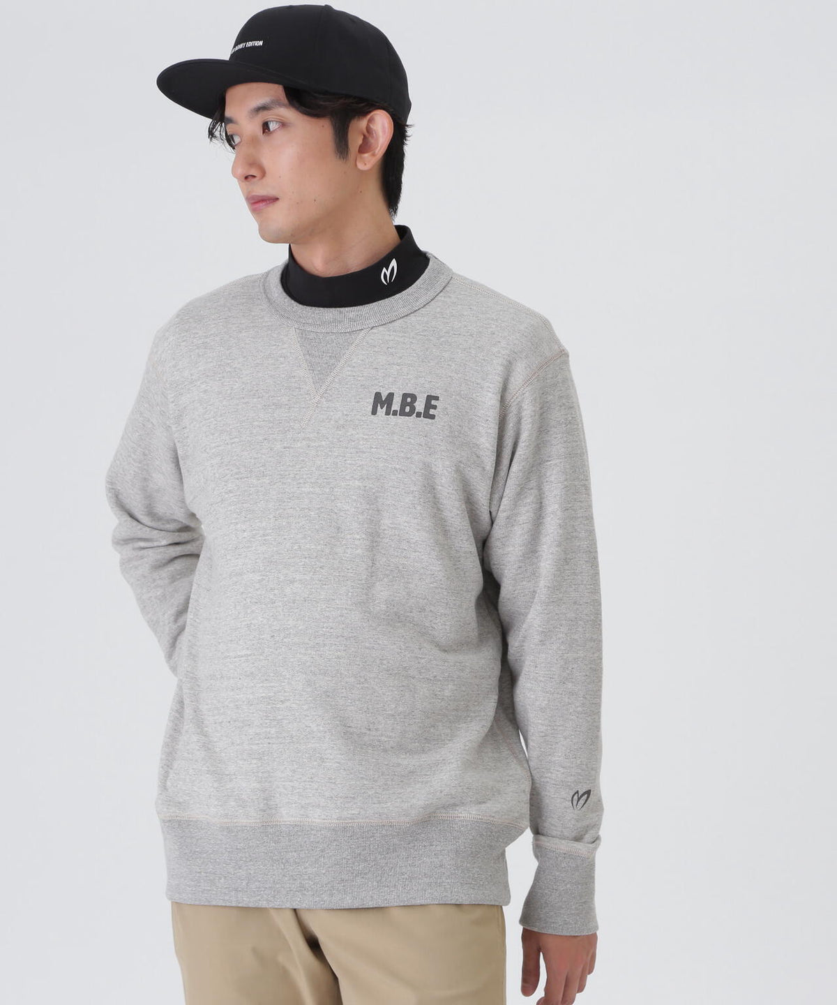 H:182cm/C:93/W:77/H:91 着用サイズ：5