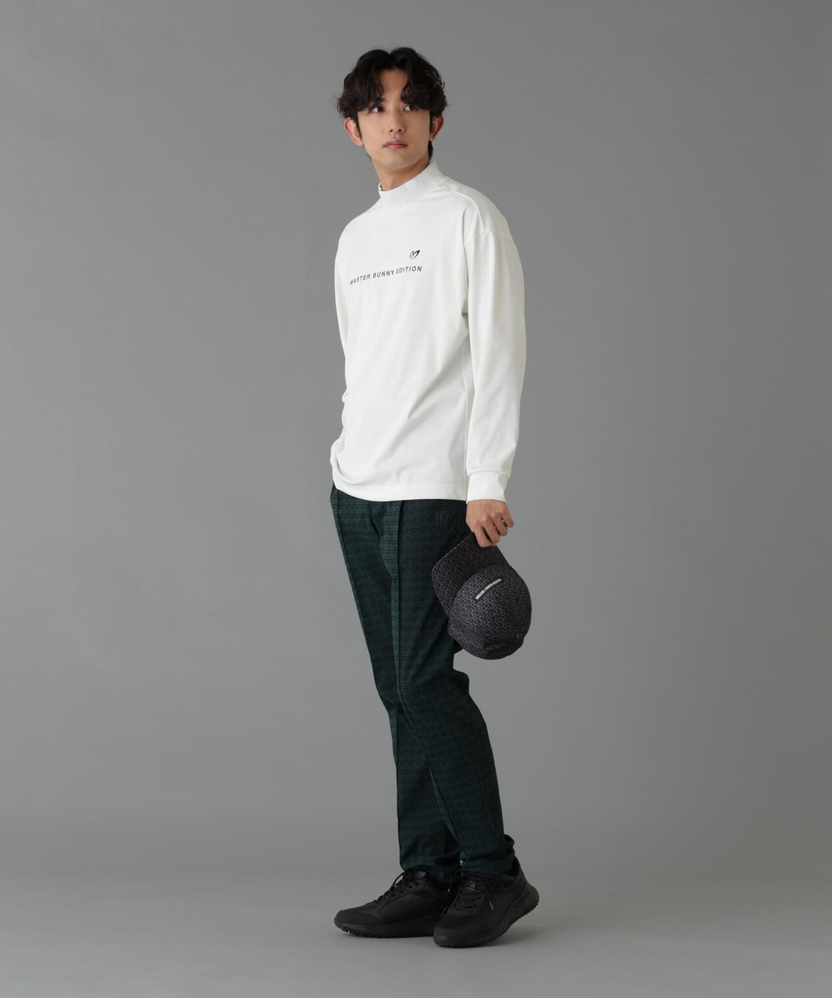 H:182cm/C:93/W:77/H:91 着用サイズ：5