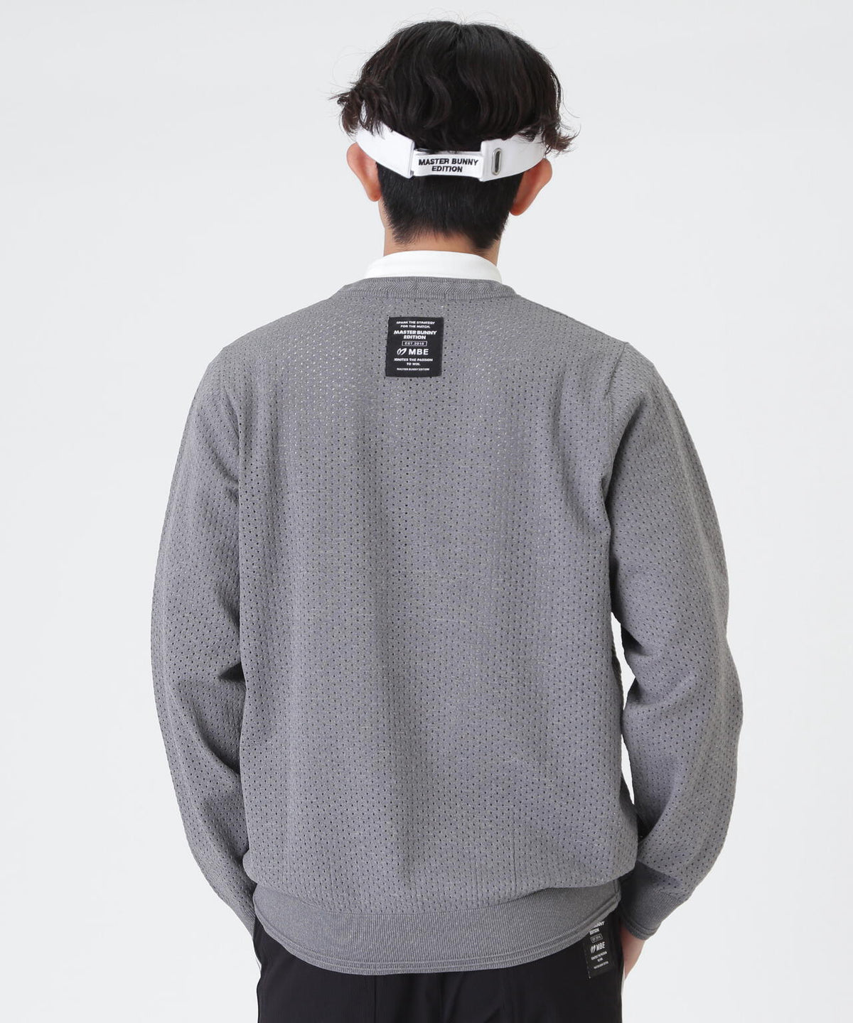 H:182cm/C:93/W:77/H:91 着用サイズ：5