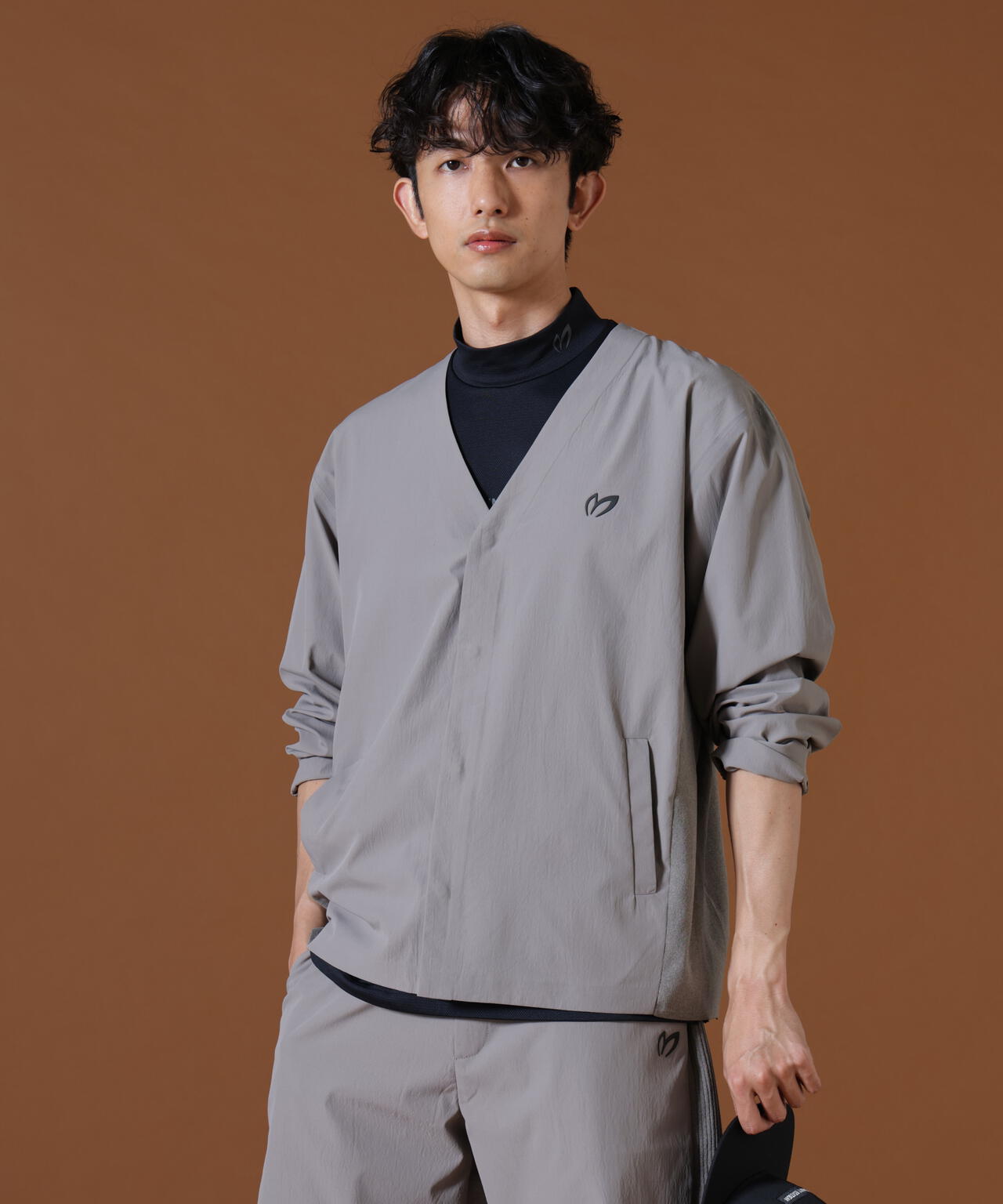 H:182cm/C:93/W:77/H:91 着用サイズ：5
