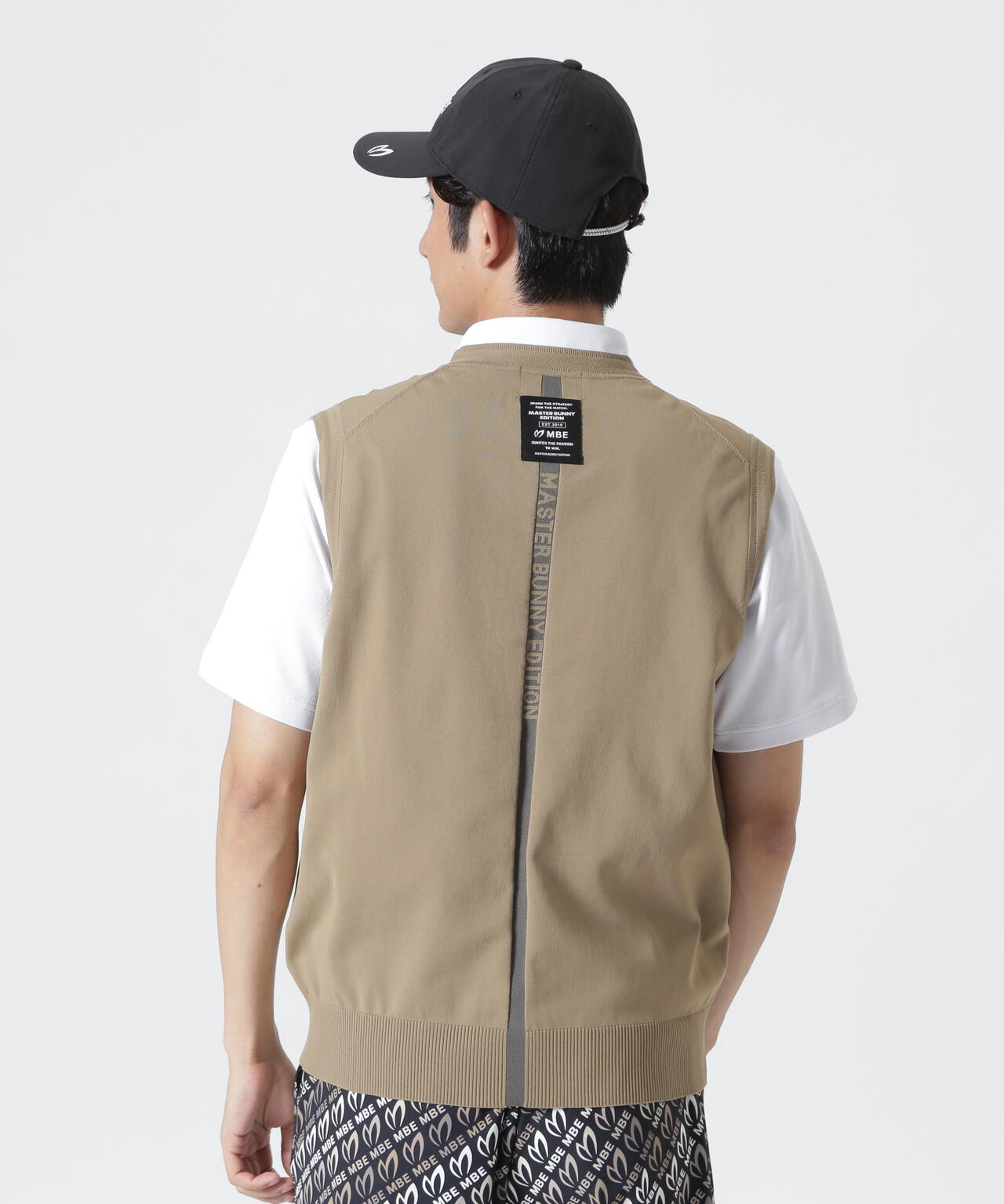 美品 マスターバニーエディション ベスト Vネックニットベスト (MENS) | MASTER BUNNY EDITION（マスターバニー