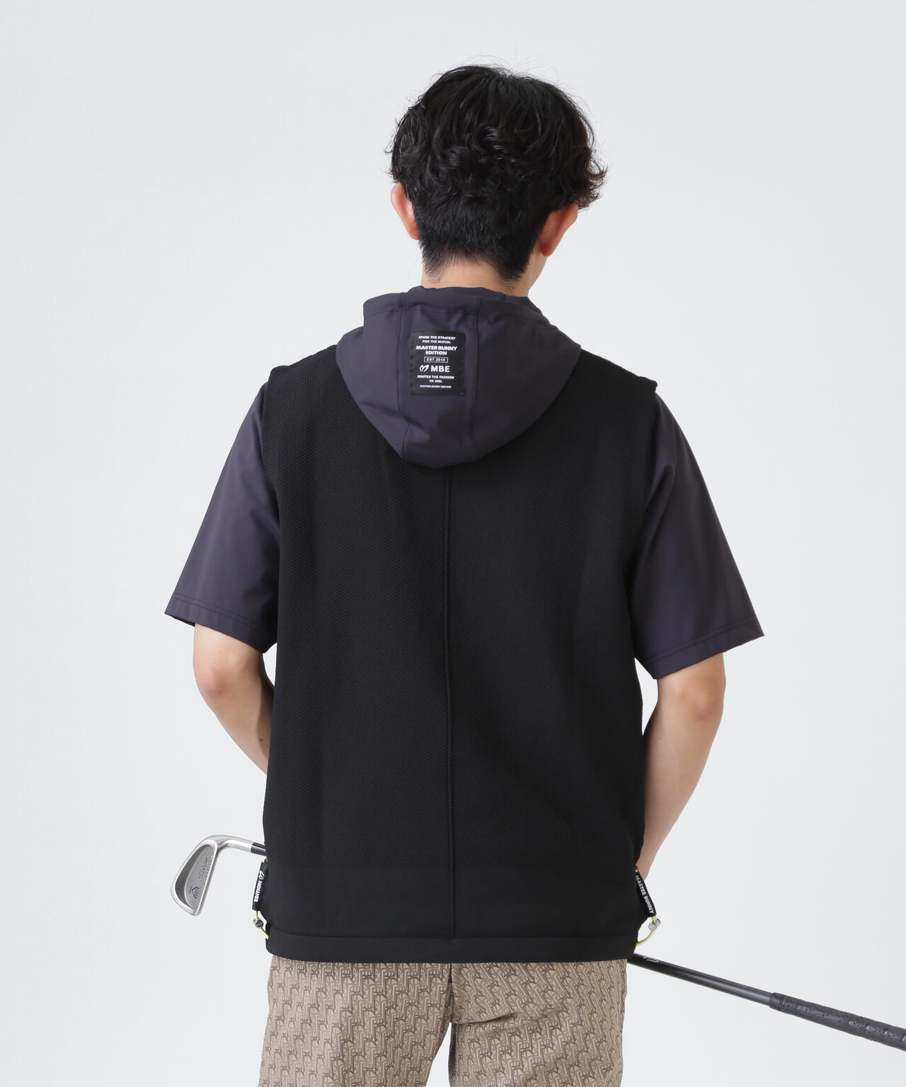 H:182cm/C:93/W:77/H:91 着用サイズ：5