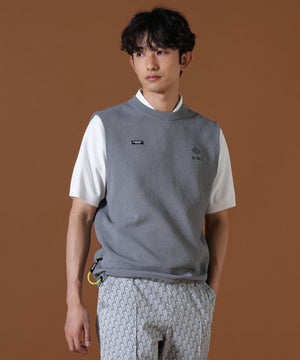 H:182cm/C:93/W:77/H:91 着用サイズ：5
