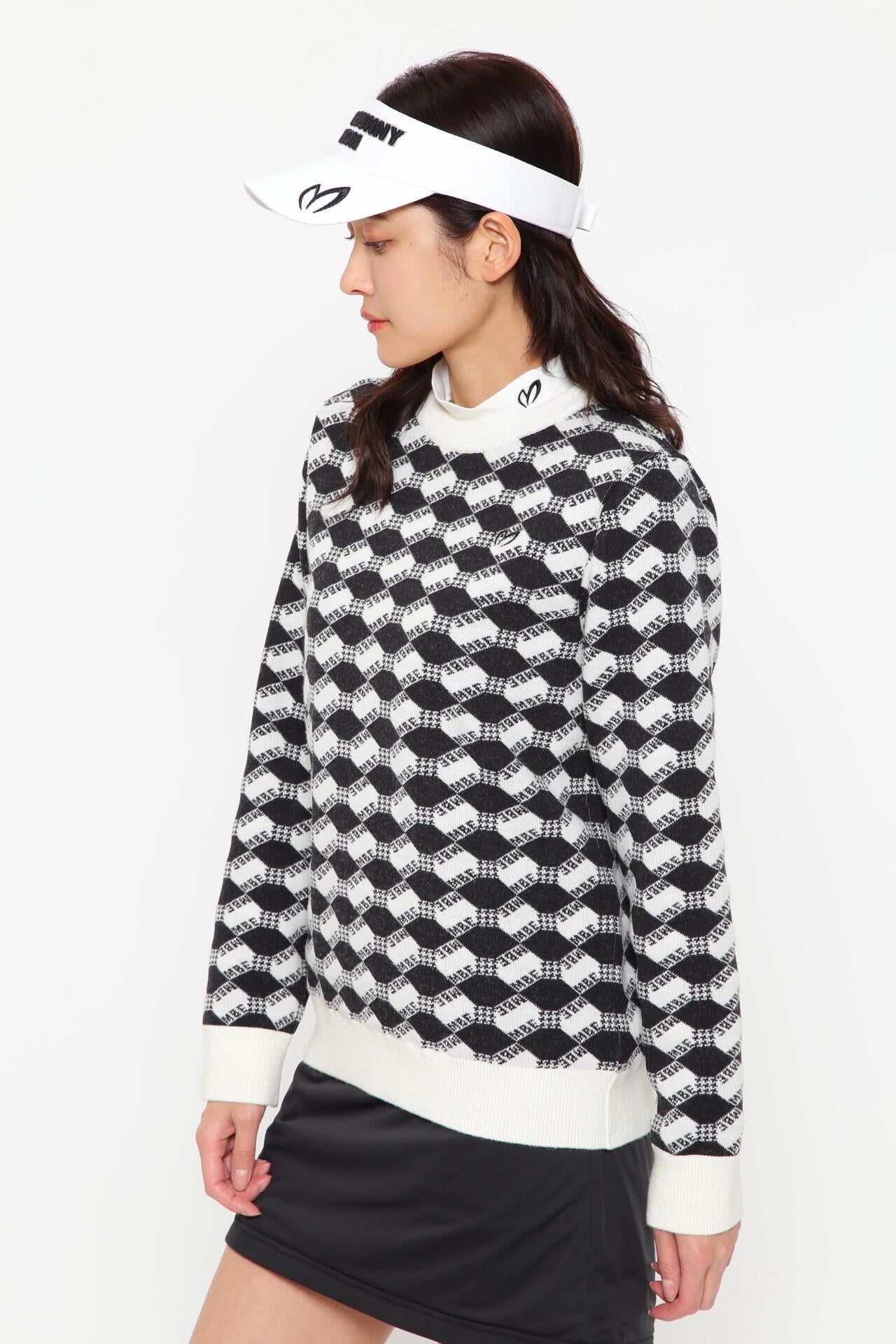 裏付きWジャガード クルーネックニットプルオーバー ＜モノグラム柄