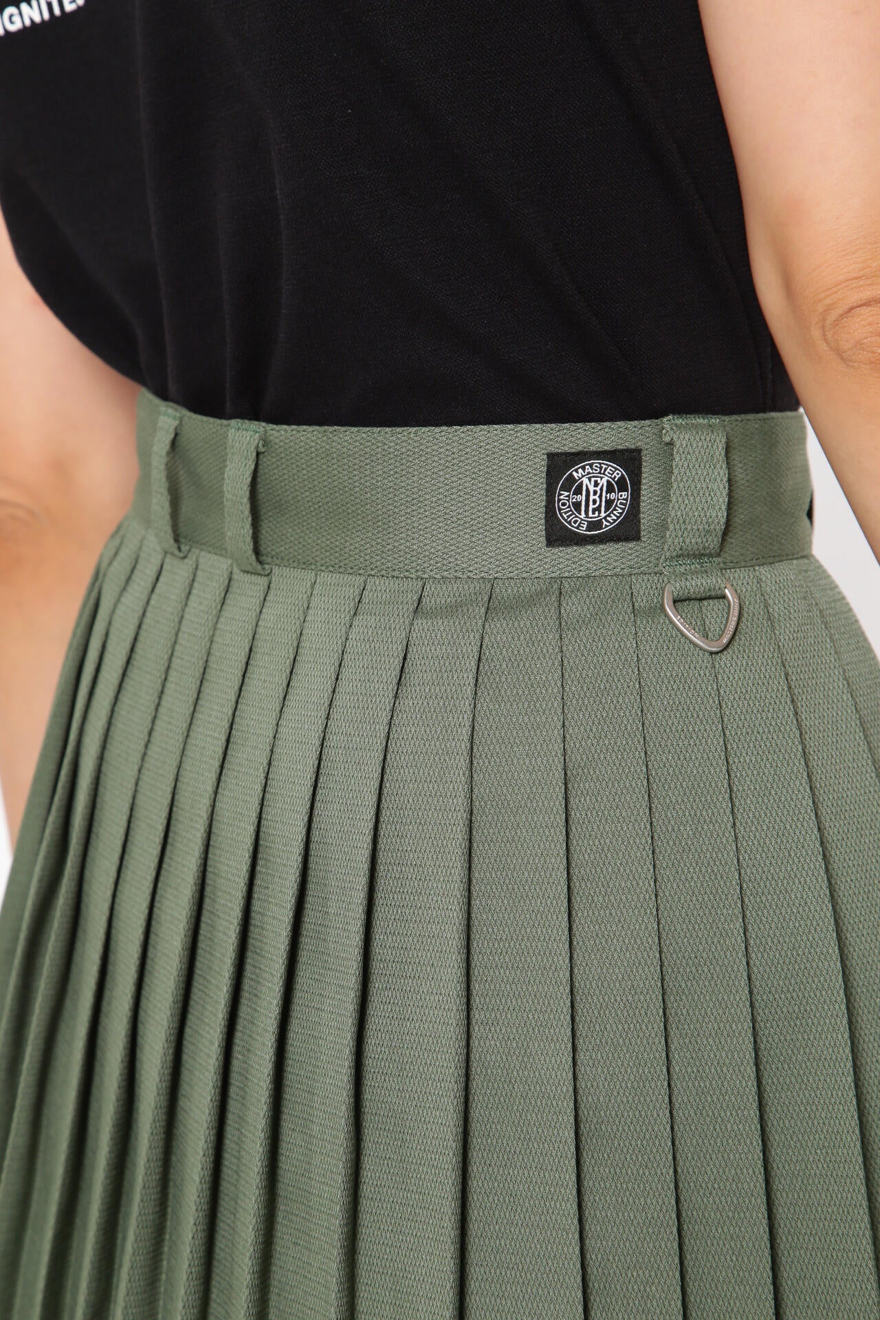 撥水ドビークロスストレッチ プリーツスカート | MASTER BUNNY EDITION