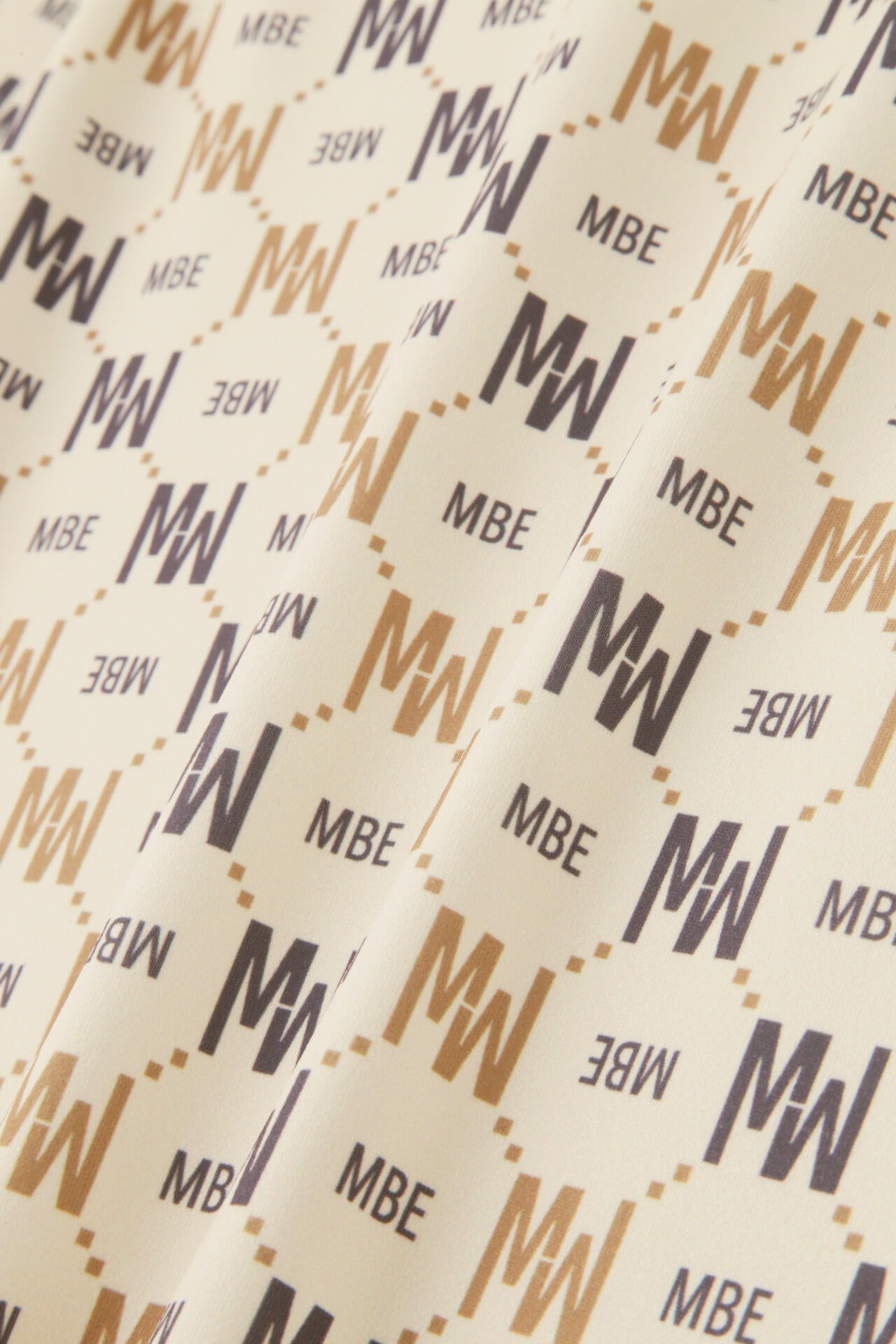 スムース裏起毛 ハイネックカットソープルオーバー ＜MBEバイアスロゴ/モノグラム柄＞