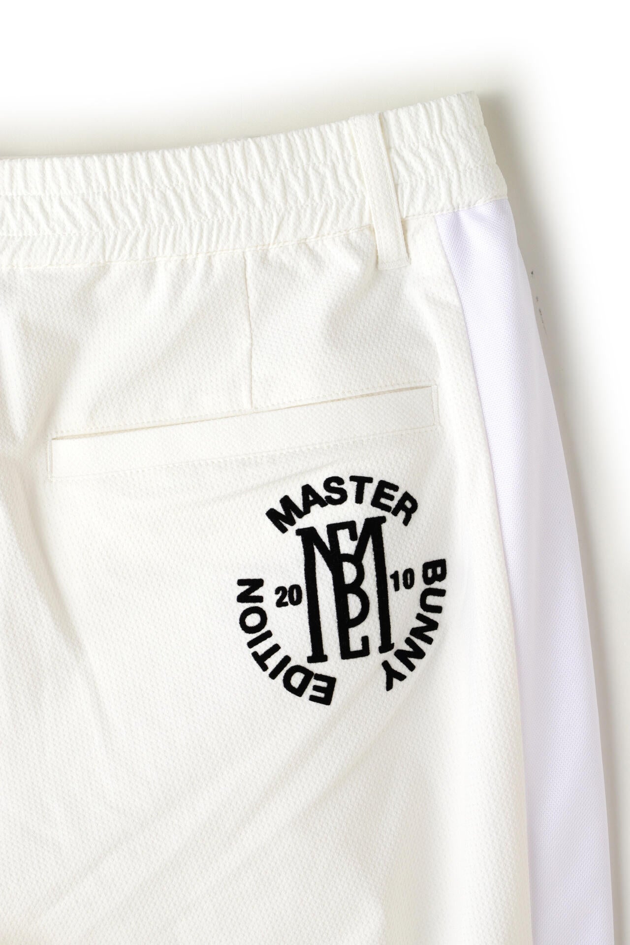 ナイロンストレッチパンツ | MASTER BUNNY EDITION（マスターバニー