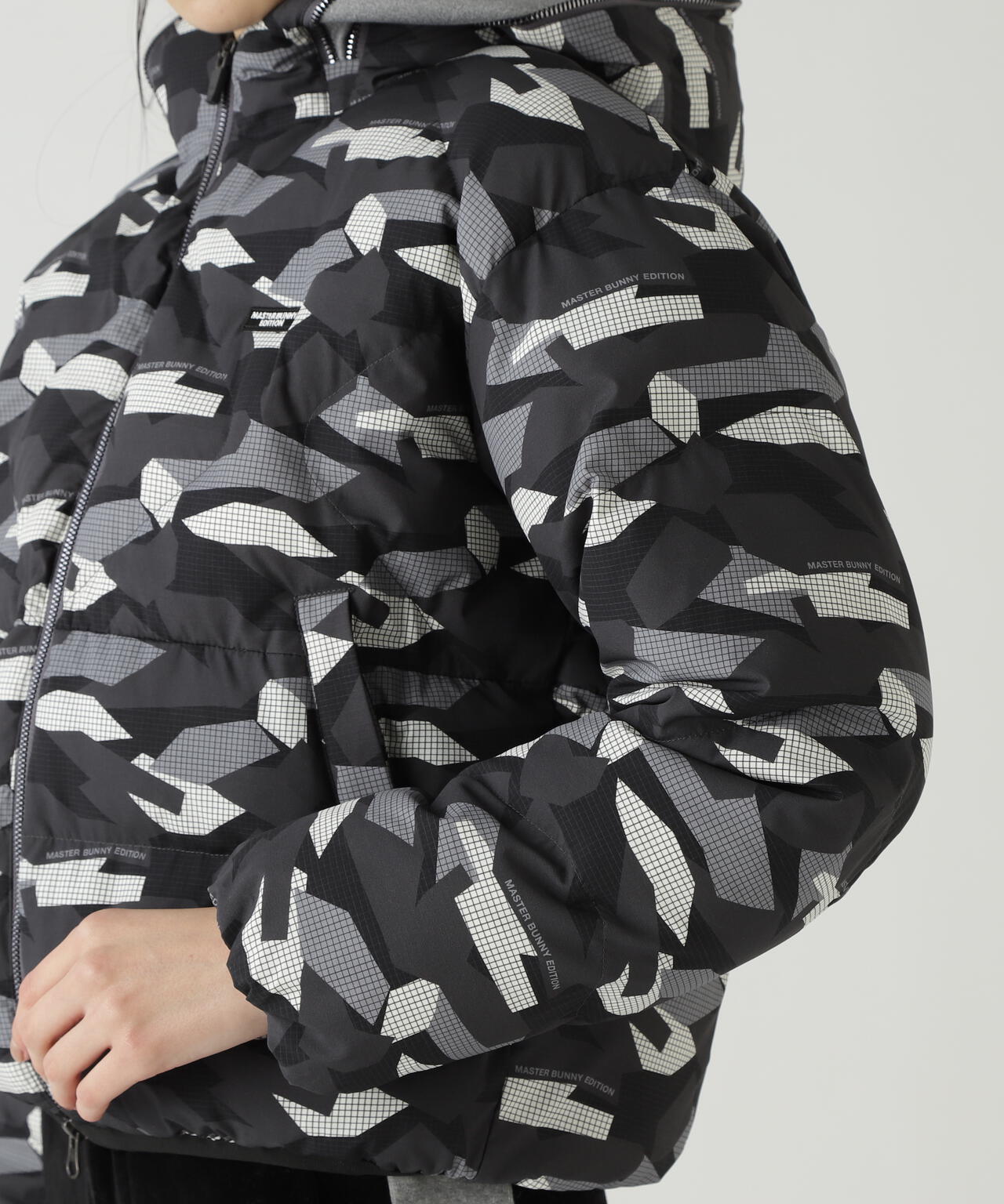 迷彩プリントフーディブルゾン