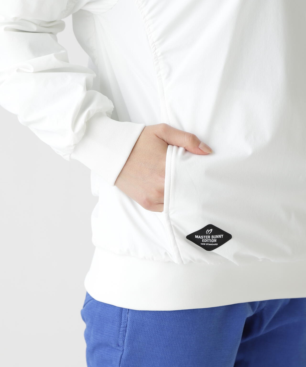 超美品 MASTER BUNNY EDITION ゴルフ ナイロン プルオーバー ナイロンストレッチクルーネックプルオーバー | MASTER BUNNY EDITION