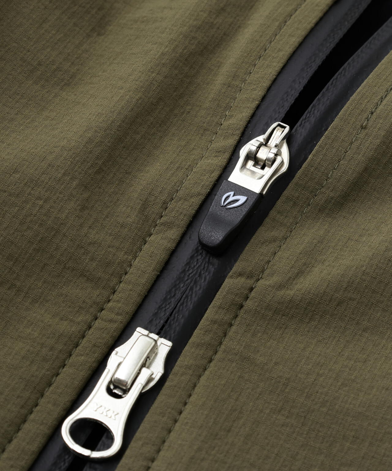 4WAYストレッチブルゾン