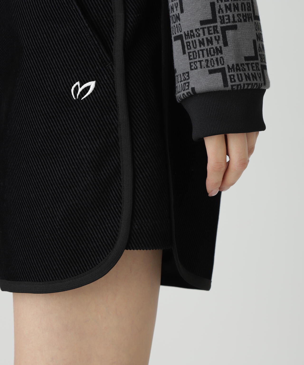 フロッキーショートパンツ