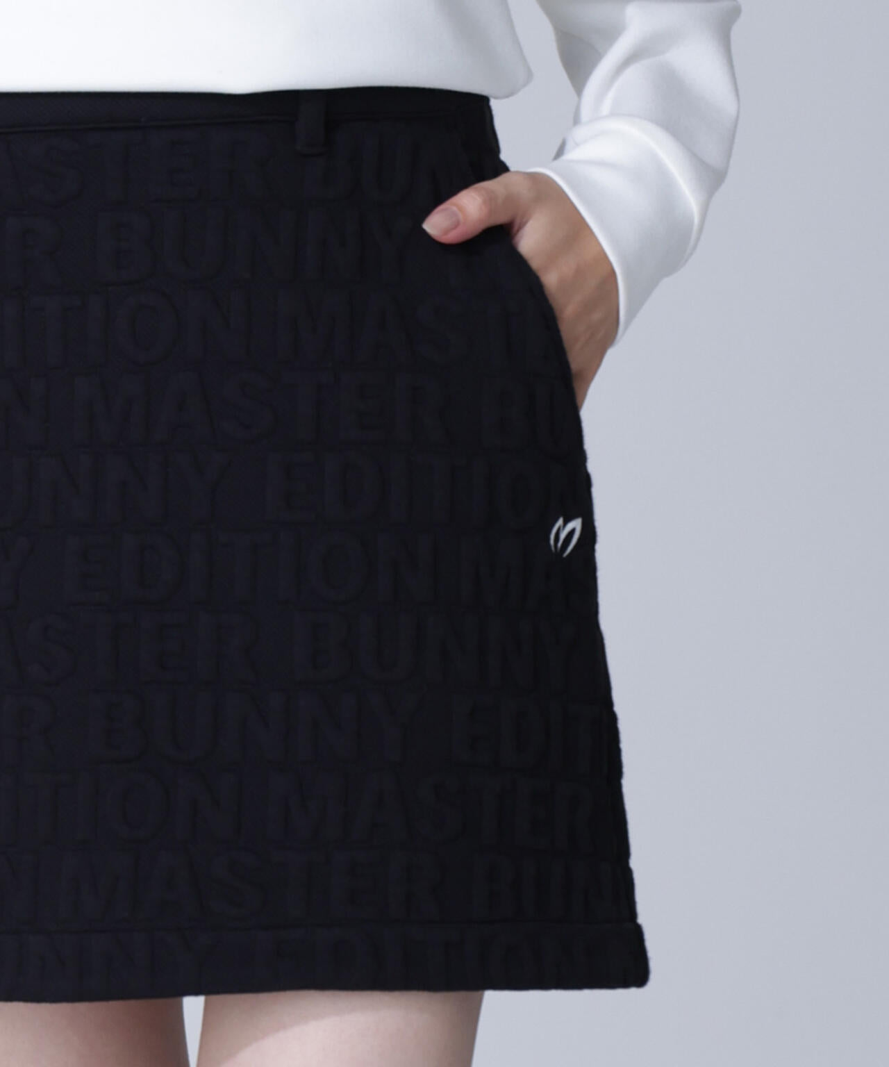 ロゴキルトジャガードスカート