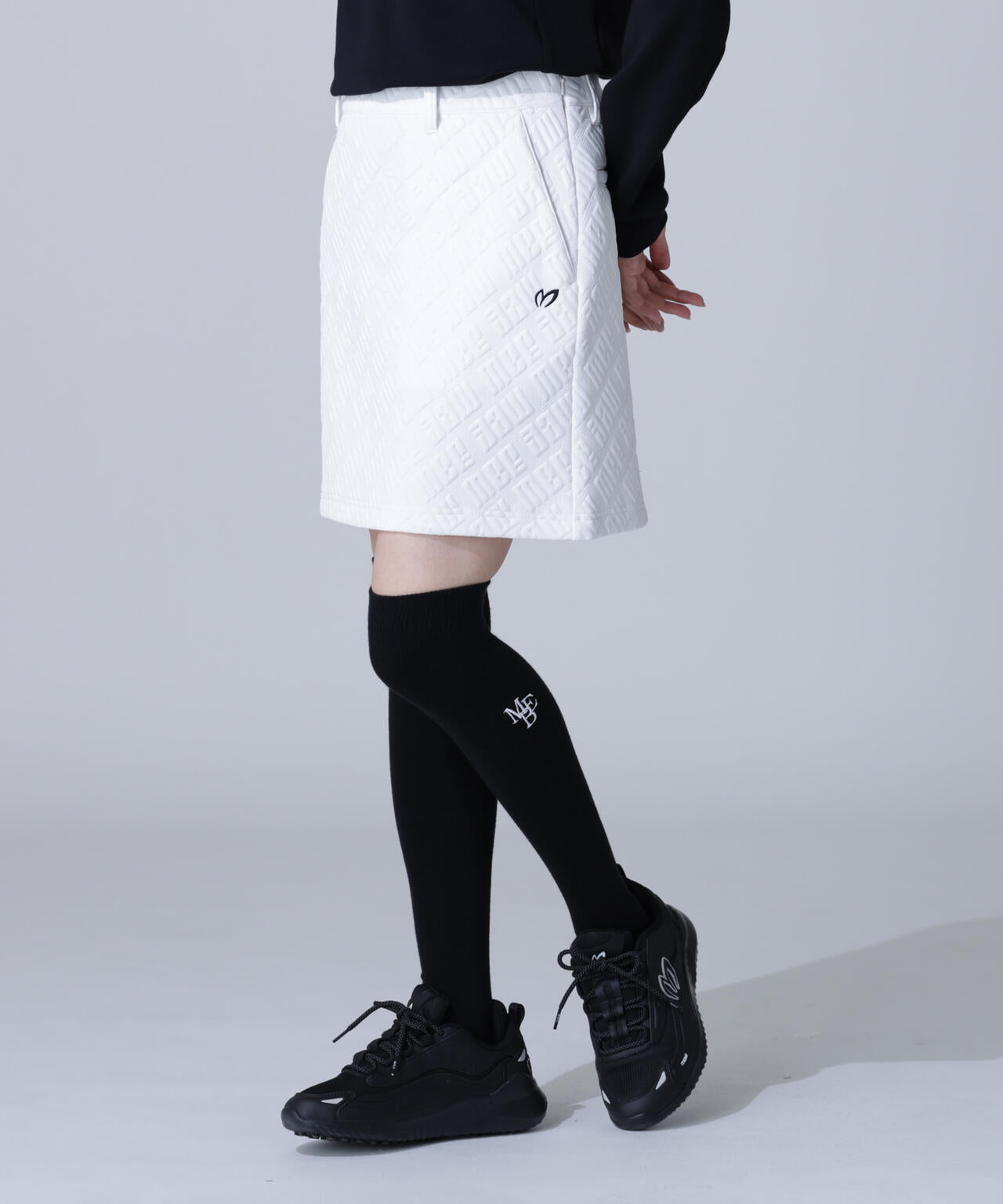 ロゴキルトジャガードスカート