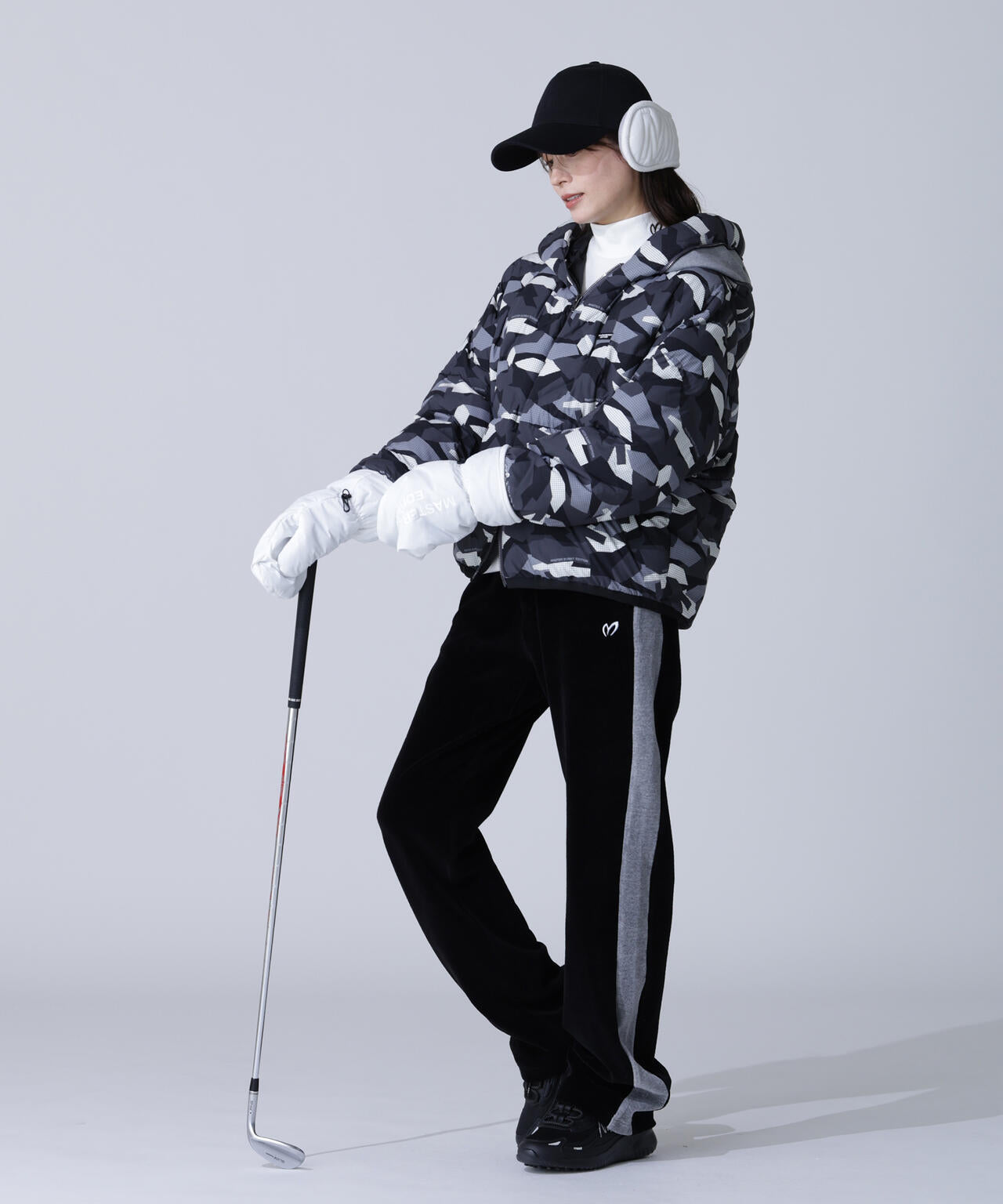 岩井ツインズコラボカラーあり】ベロアパンツ | MASTER BUNNY EDITION