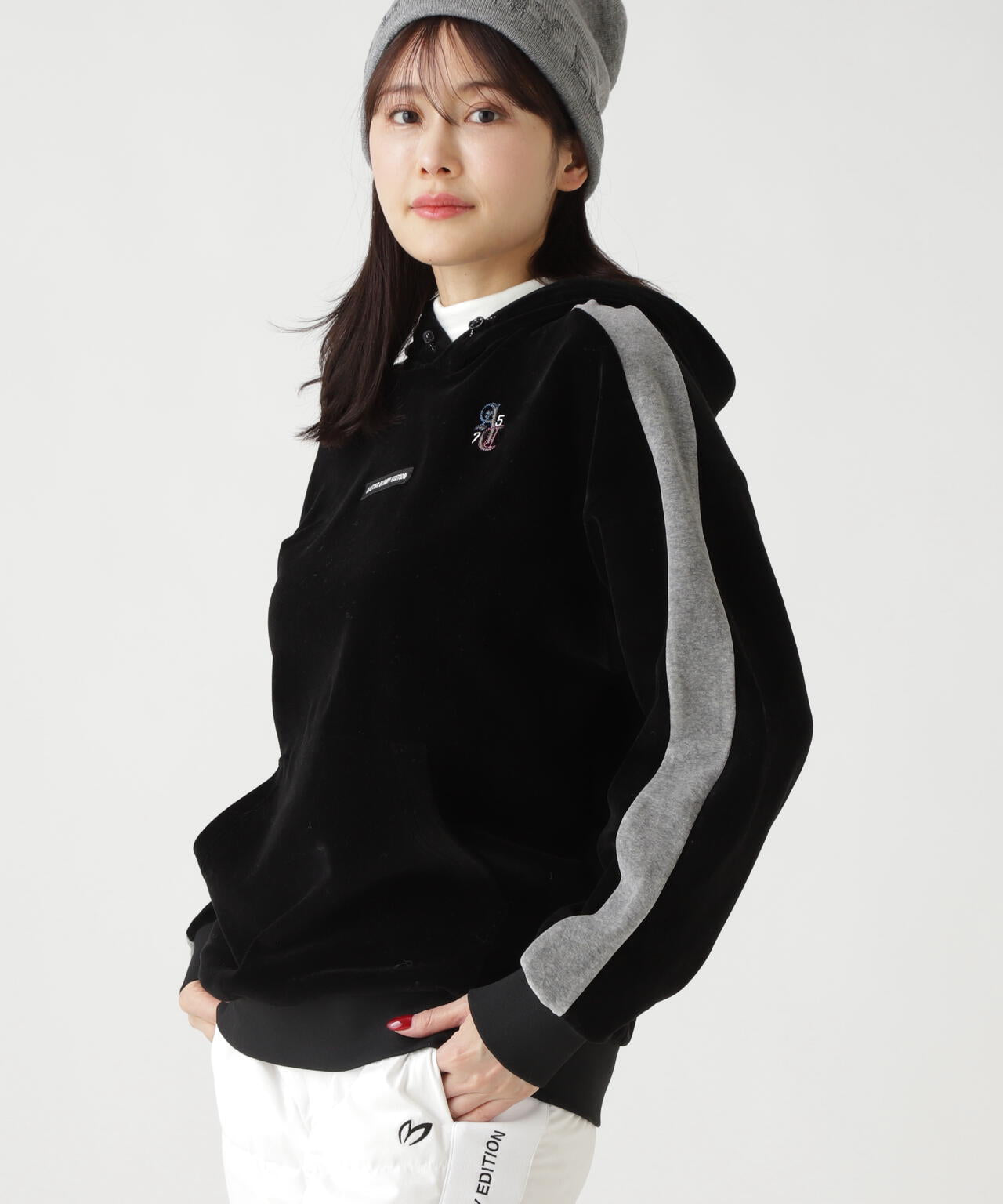 【岩井ツインズコラボカラーあり】ベロアフーディプルオーバー