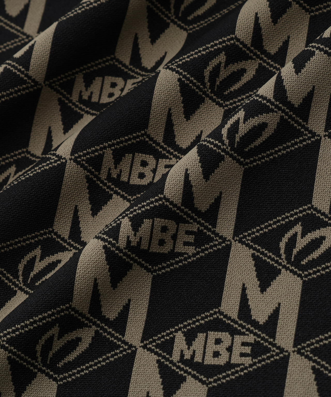 エコブルーMキューブジャガード長袖ハイネックカットソー