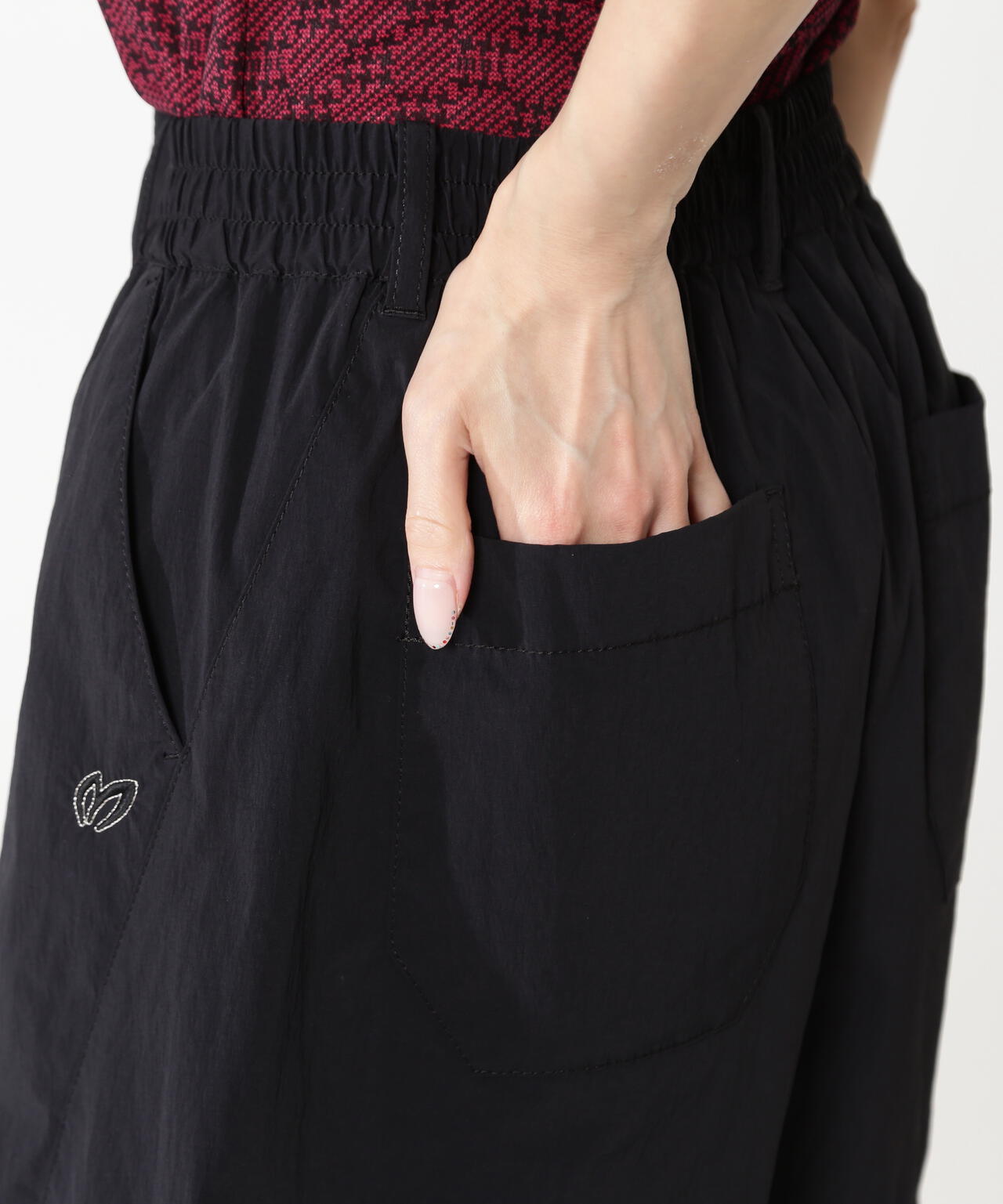 ナイロンストレッチショートパンツ