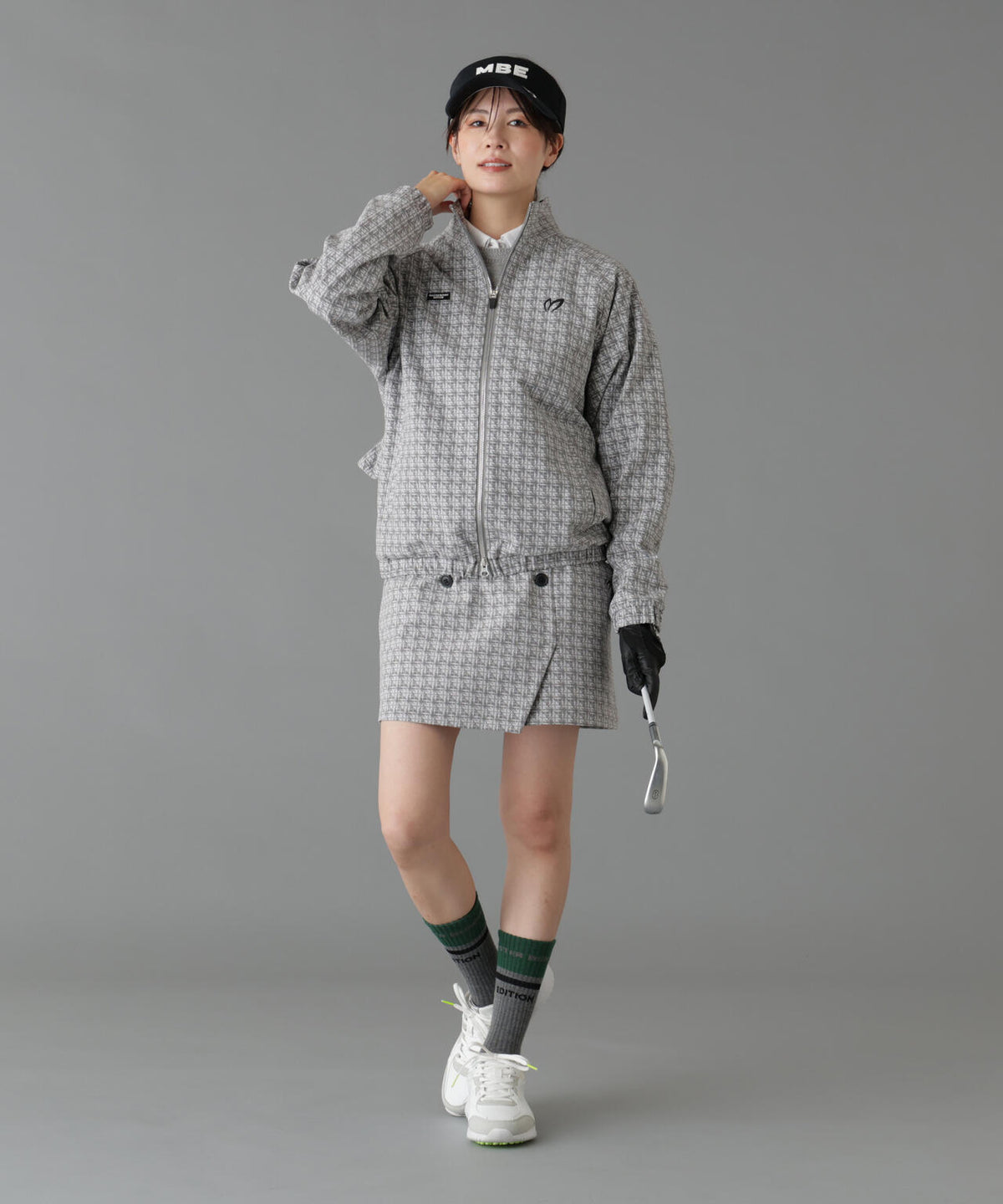 Height : 160 Bust : 80 Waist : 58 Hips : 83 着用サイズ：1