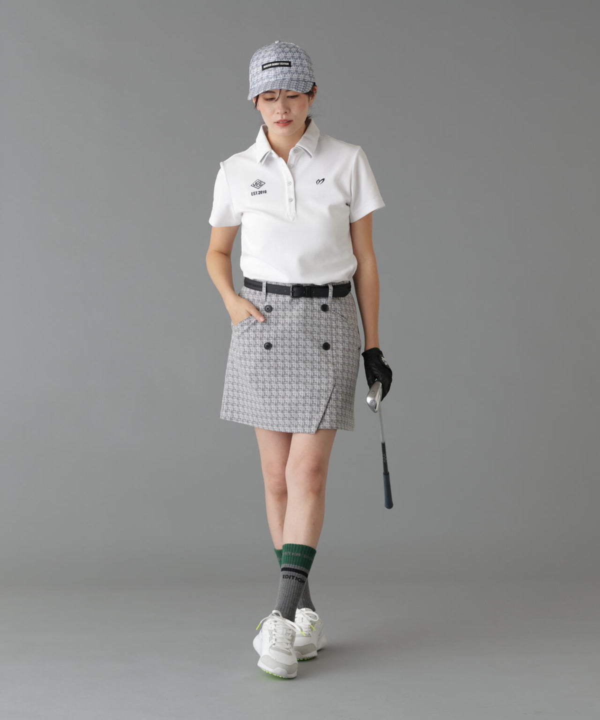 Height : 160 Bust : 80 Waist : 58 Hips : 83 着用サイズ：1