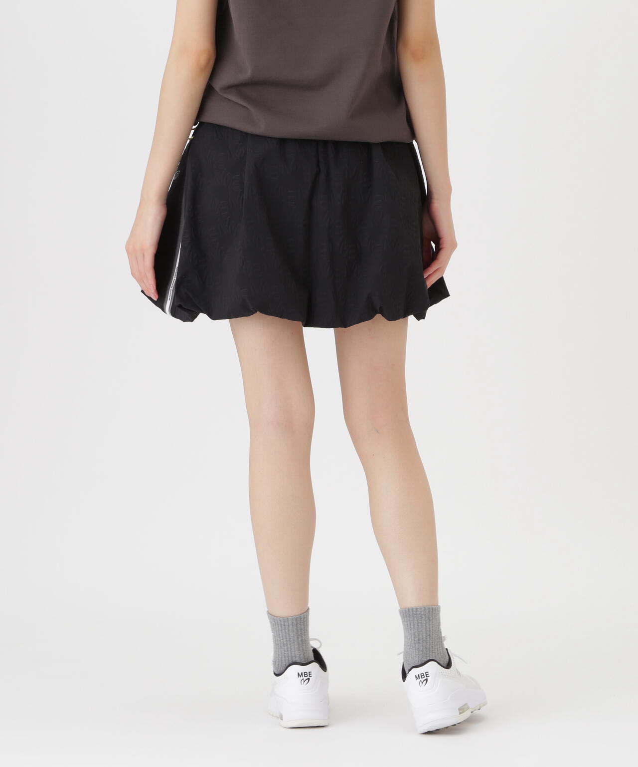 [最終値下げ]MASTER BUNNY EDITION 黒スカート MBE MBEエンボス柄スカート (WOMENS) | MASTER BUNNY EDITION（マスター