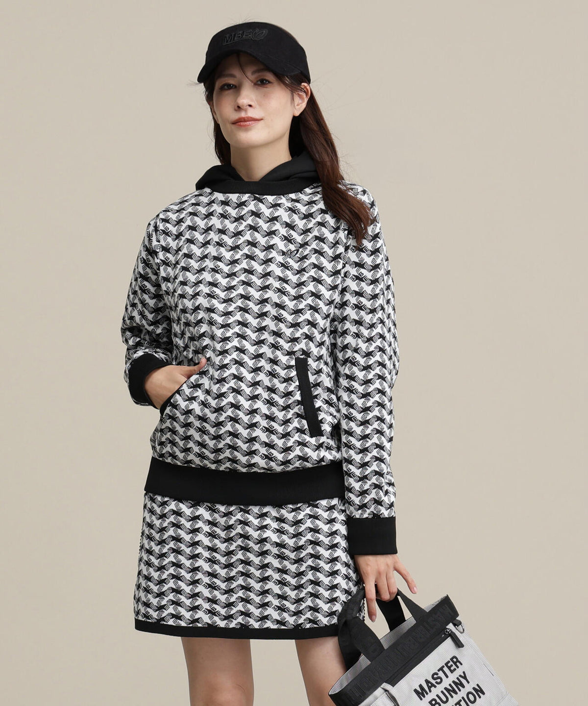 接結ニットフーディプルオーバー ＜変形千鳥柄＞ (WOMENS)