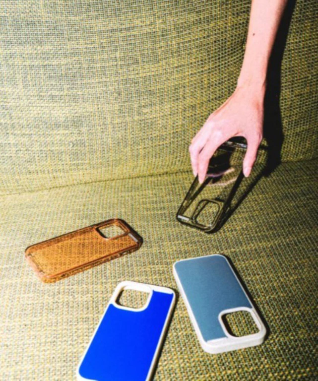Topologie Bump Phone Cases Smoke Clear iPhone14Pro | BEAVER