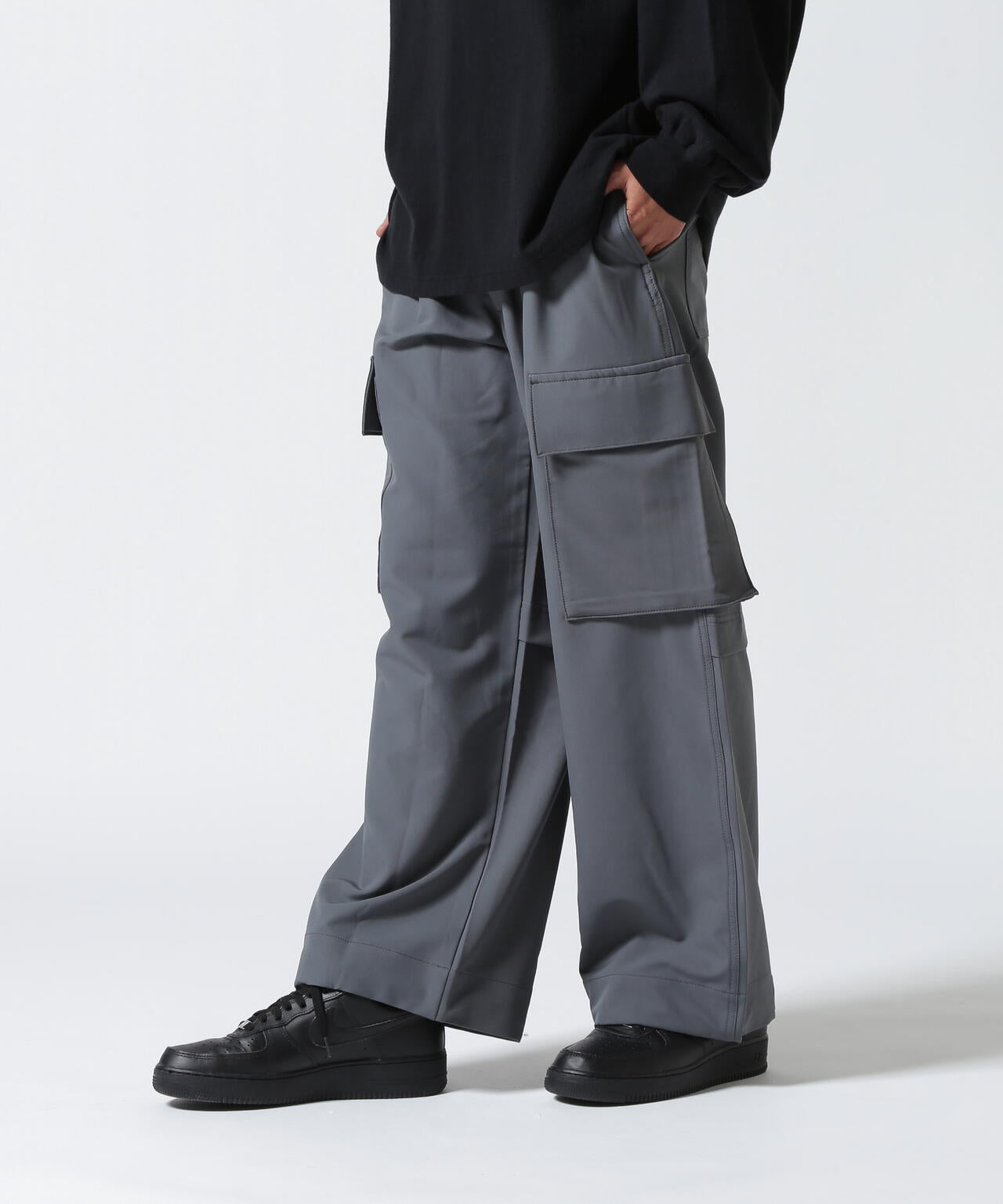 B omnivore/ビーオムニボー  STRETCH POLYESTER CARGO PANTS
